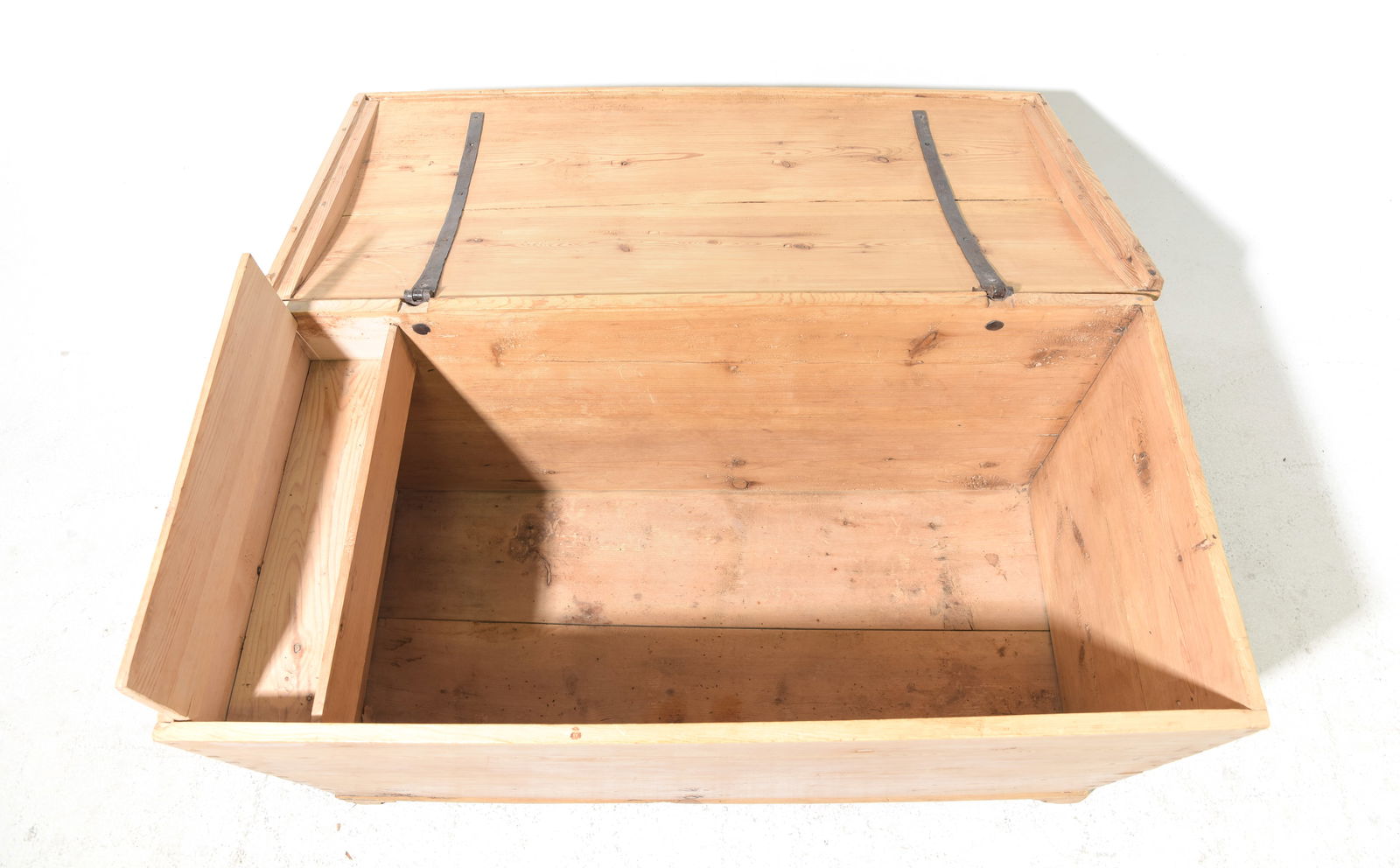 Large Dome Top Pine Trunk / Coffer - 3