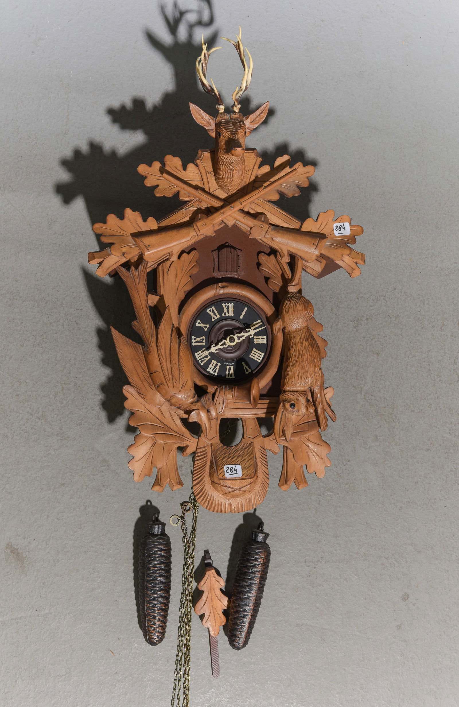 French Small Majolica Jardiniere / Vase: French Small Majolica Jardiniere / Vase - 5.75 in tall x 12.25 x 5.25