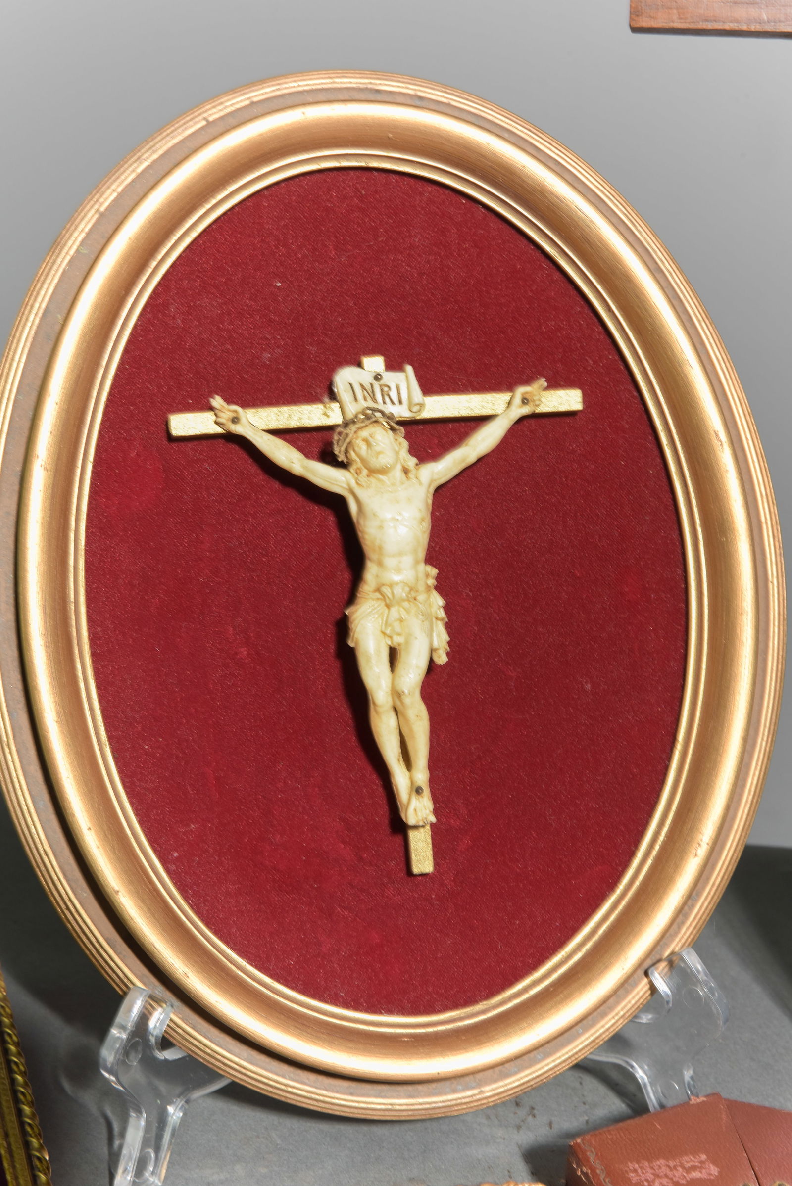 10pcs - Assorted Crucifixes, Etc. - 3