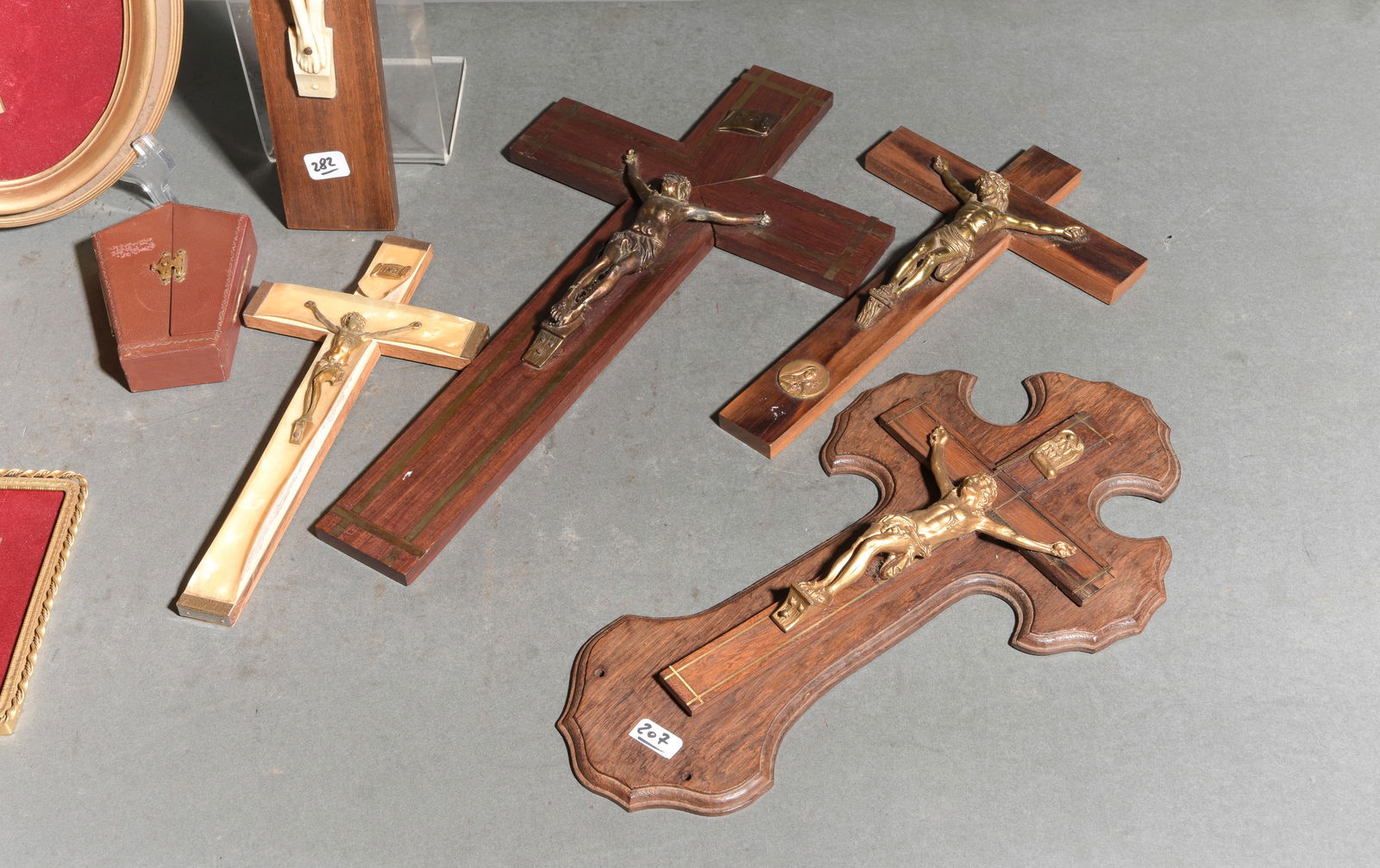 10pcs - Assorted Crucifixes, Etc. - 5