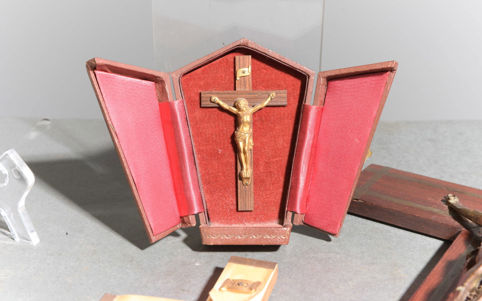 10pcs - Assorted Crucifixes, Etc. - 6