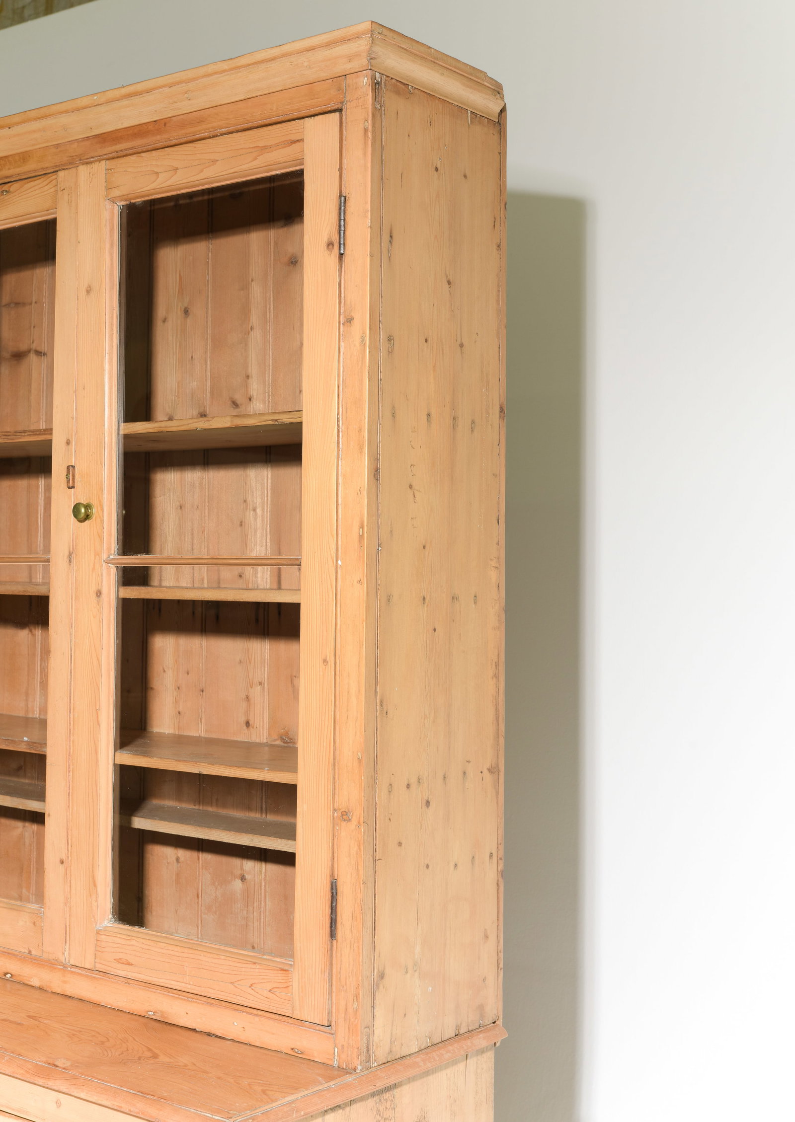 Victorian Pine Bookcase / Cupboard c.1920's-30's - 3