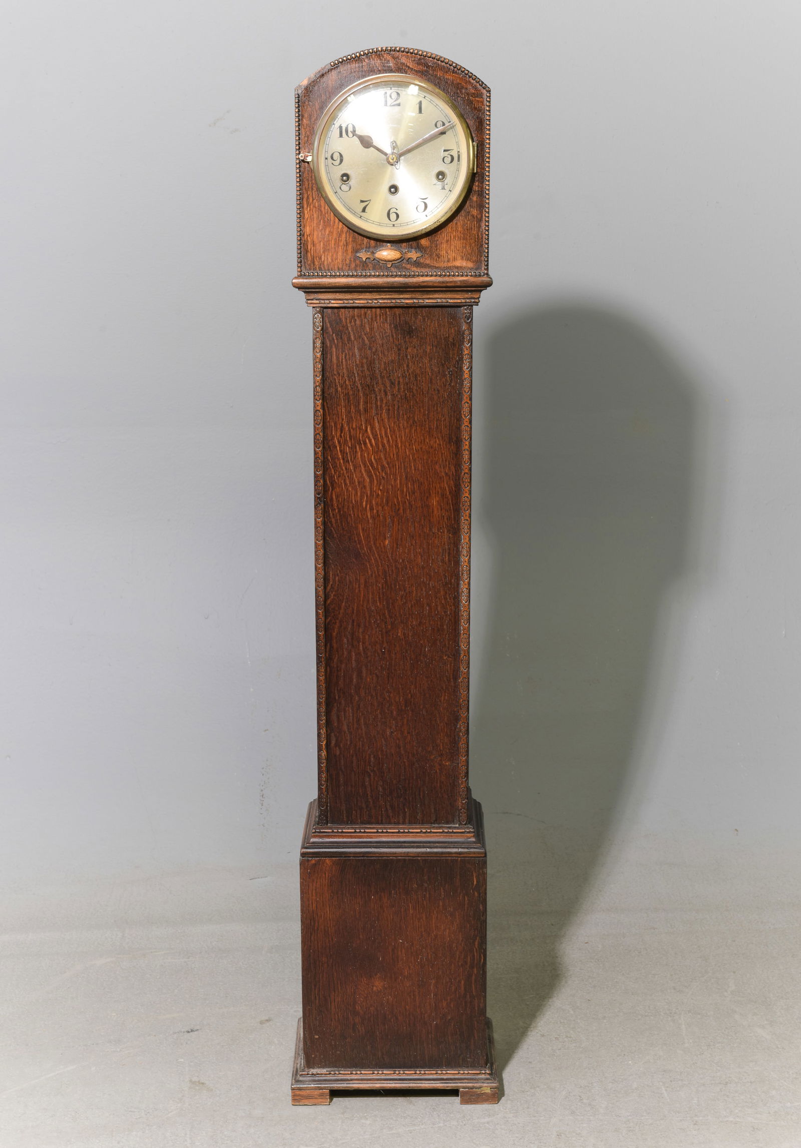 English Oak Granddaughter Clock (1 of 4)