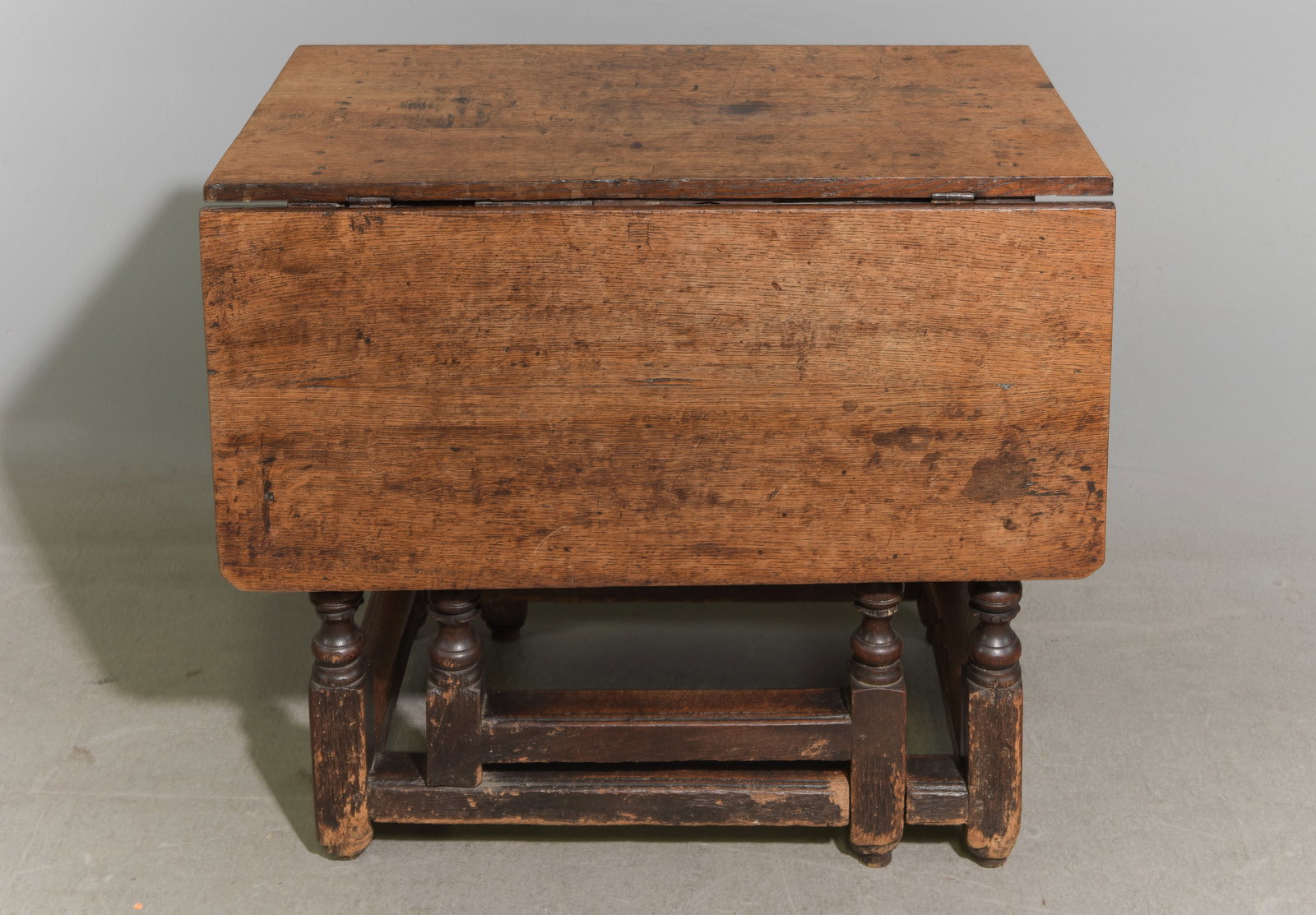 English Oak Drop Leaf Table: English Oak Drop Leaf Table - 29 in tall x 33.25 x 18.75, leaves are 14.5 in each