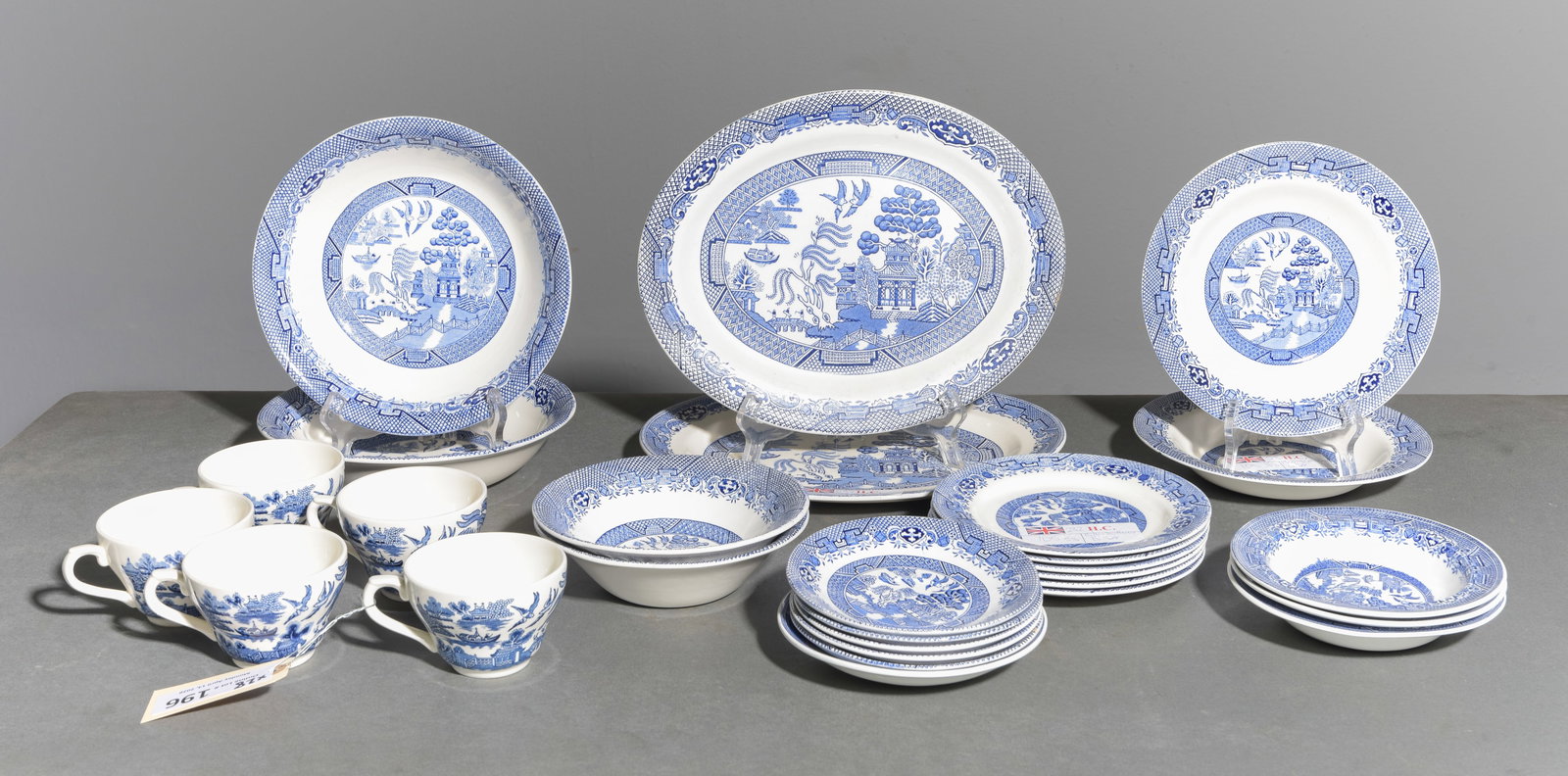 28pcs Blue & White Barratts of Staffordshire China (1 of 5)