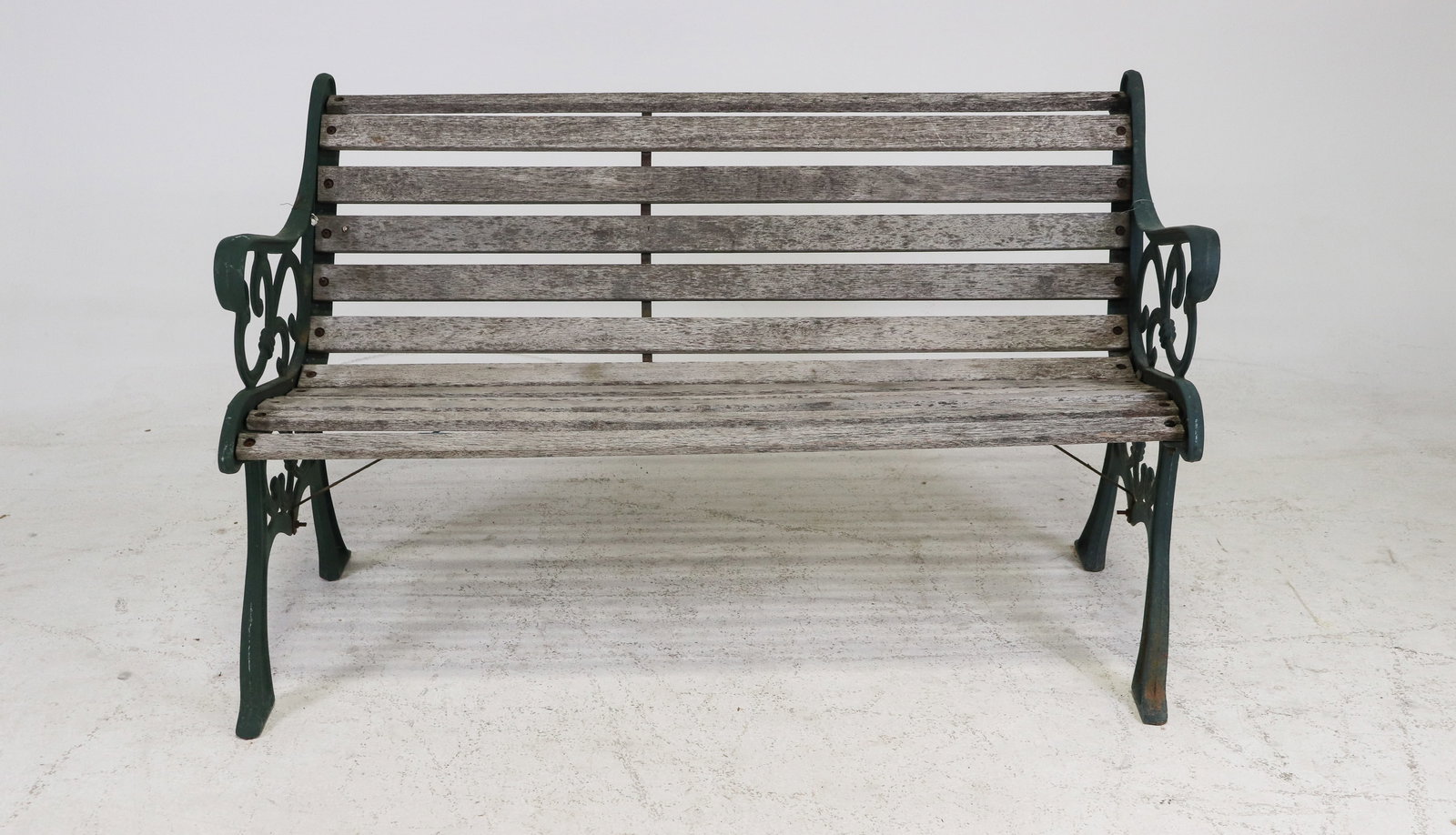 Green Painted Cast Iron Garden / Park Bench (1 of 8)