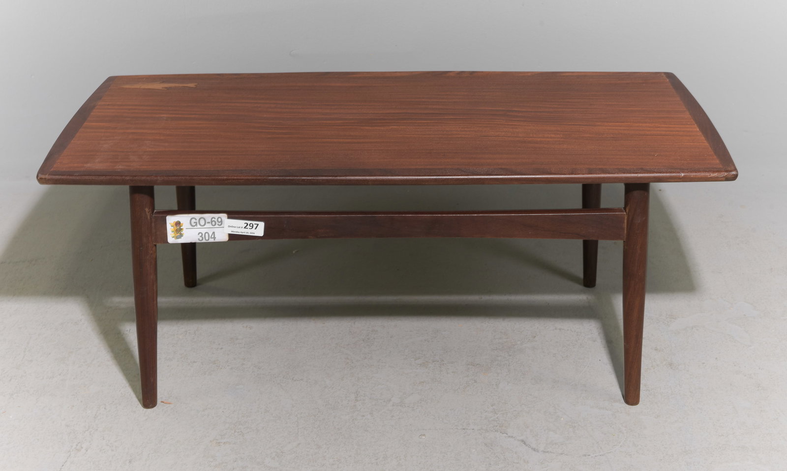 Mid Century Modern Coffee / Cocktail Table (1 of 4)