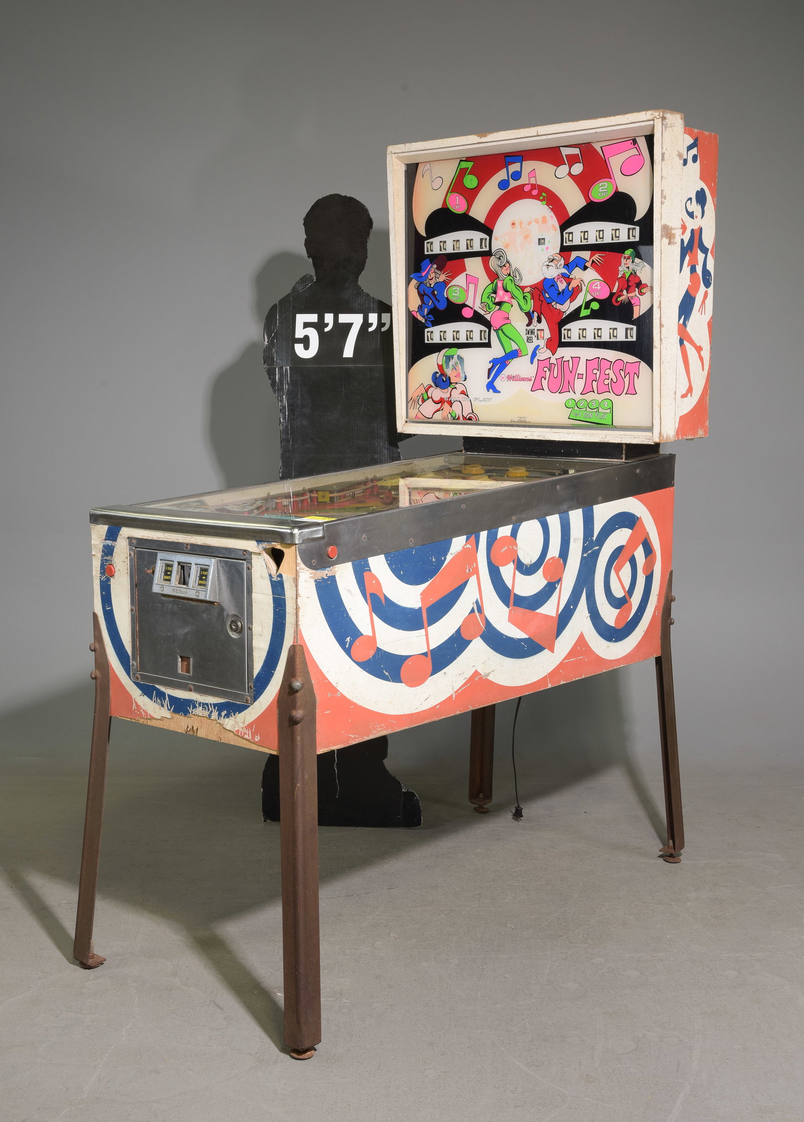 Williams Electronics 1970's Fun-Fest Pinball Machine (1 of 9)