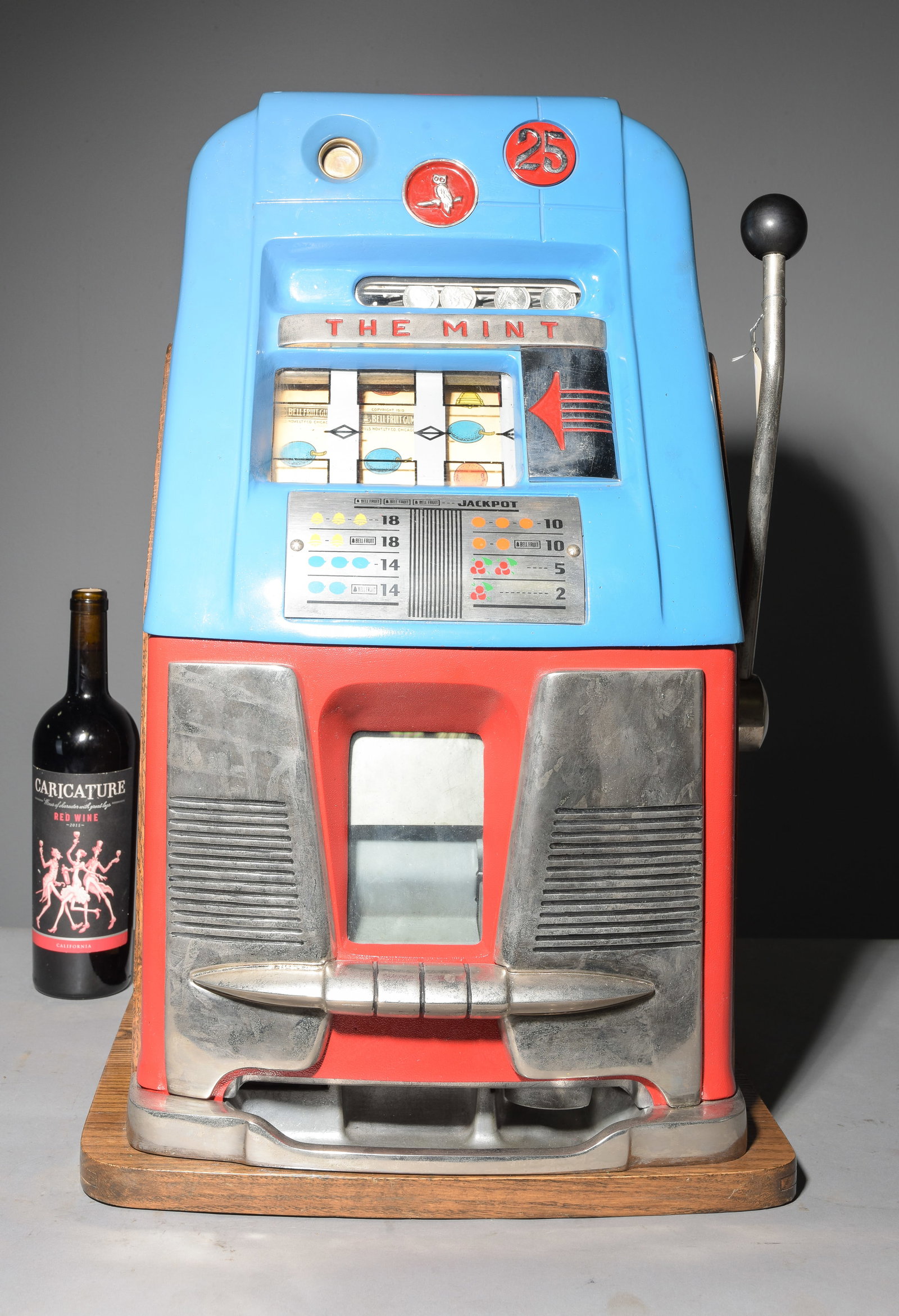Mills 25-Cent "The Mint" High Top Slot Machine (1 of 3)