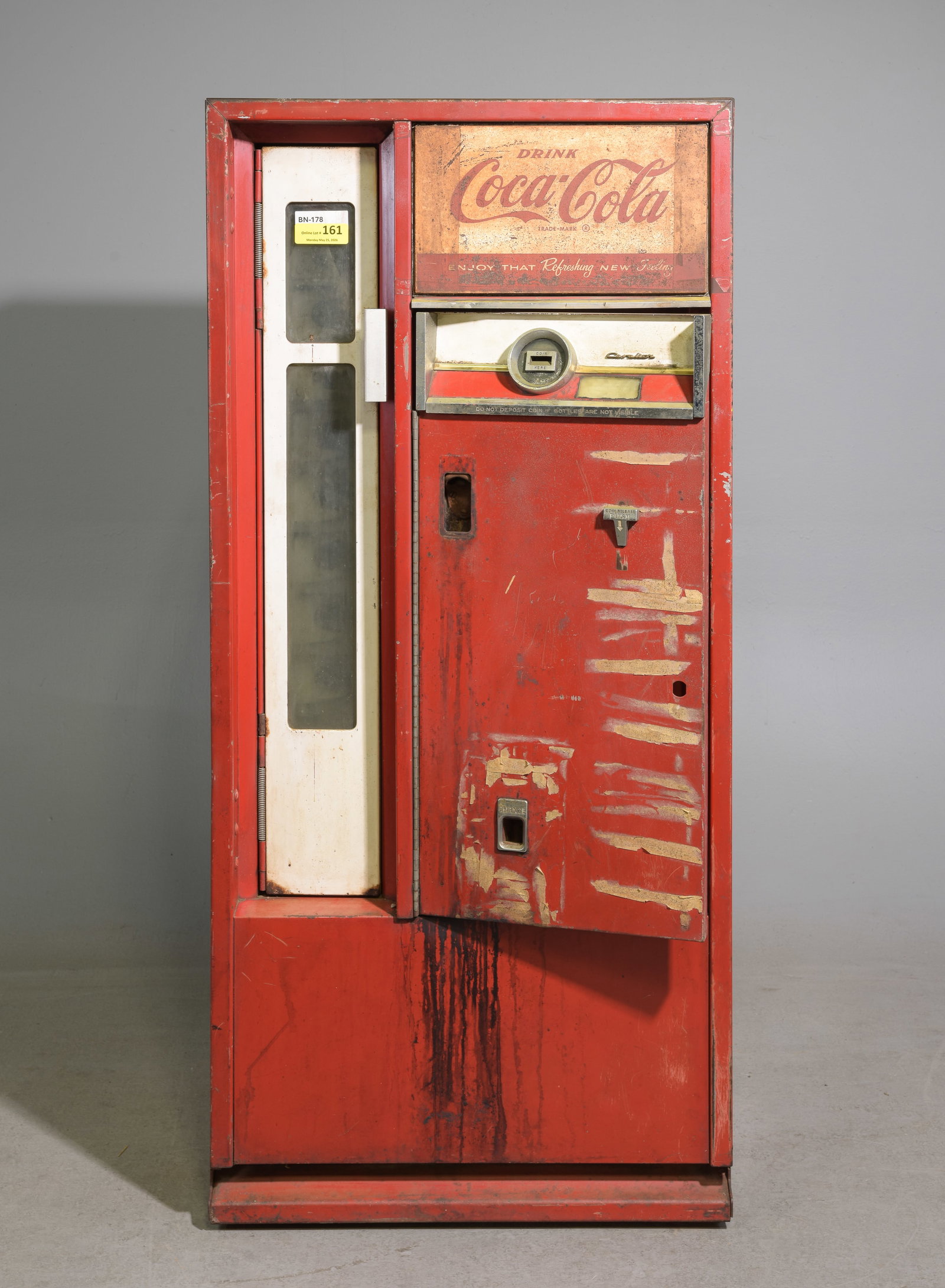 Coca-Cola Cavalier Model Vending Machine (1 of 7)