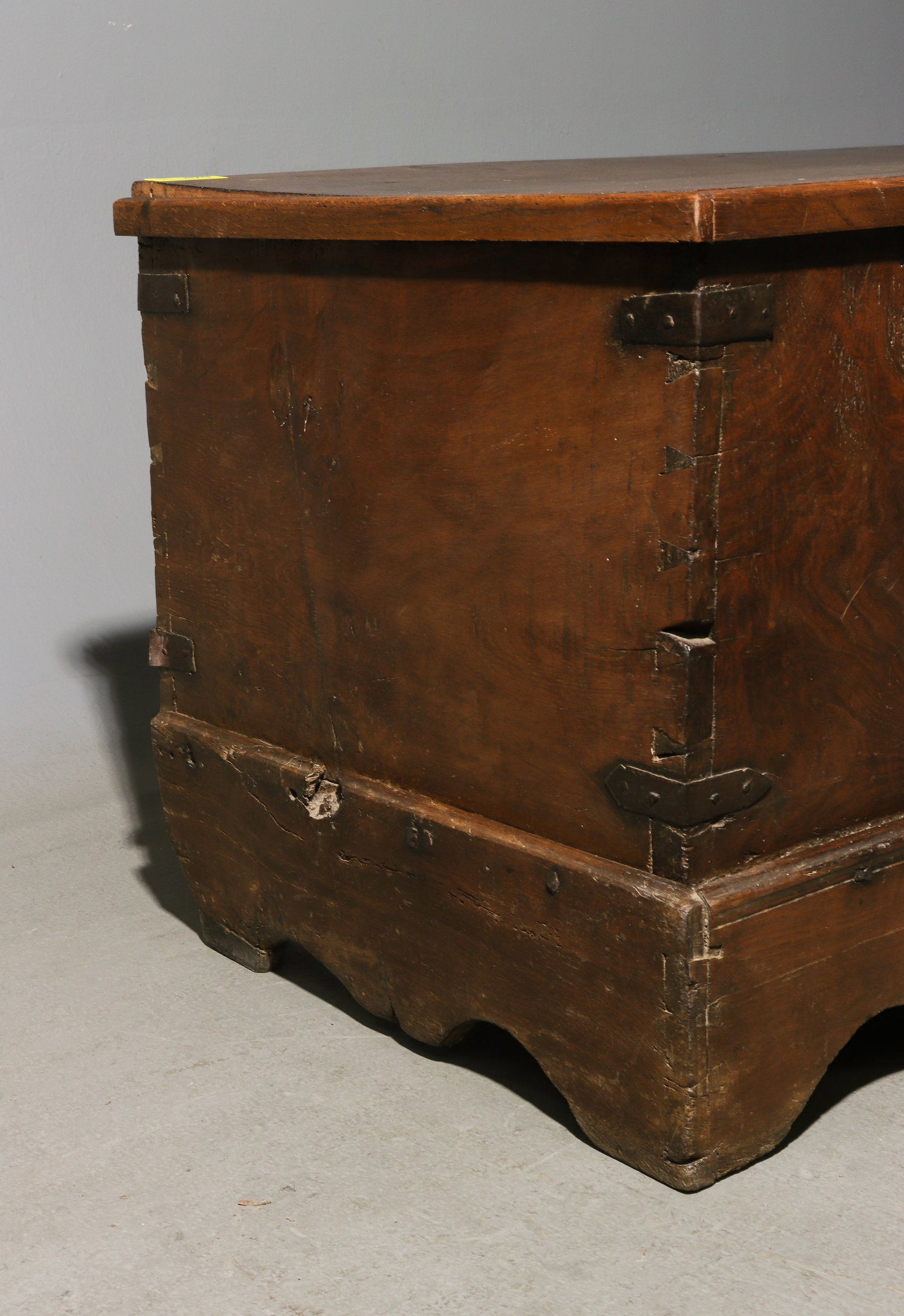 British Rustic Large Trunk / Blanket Chest - 6