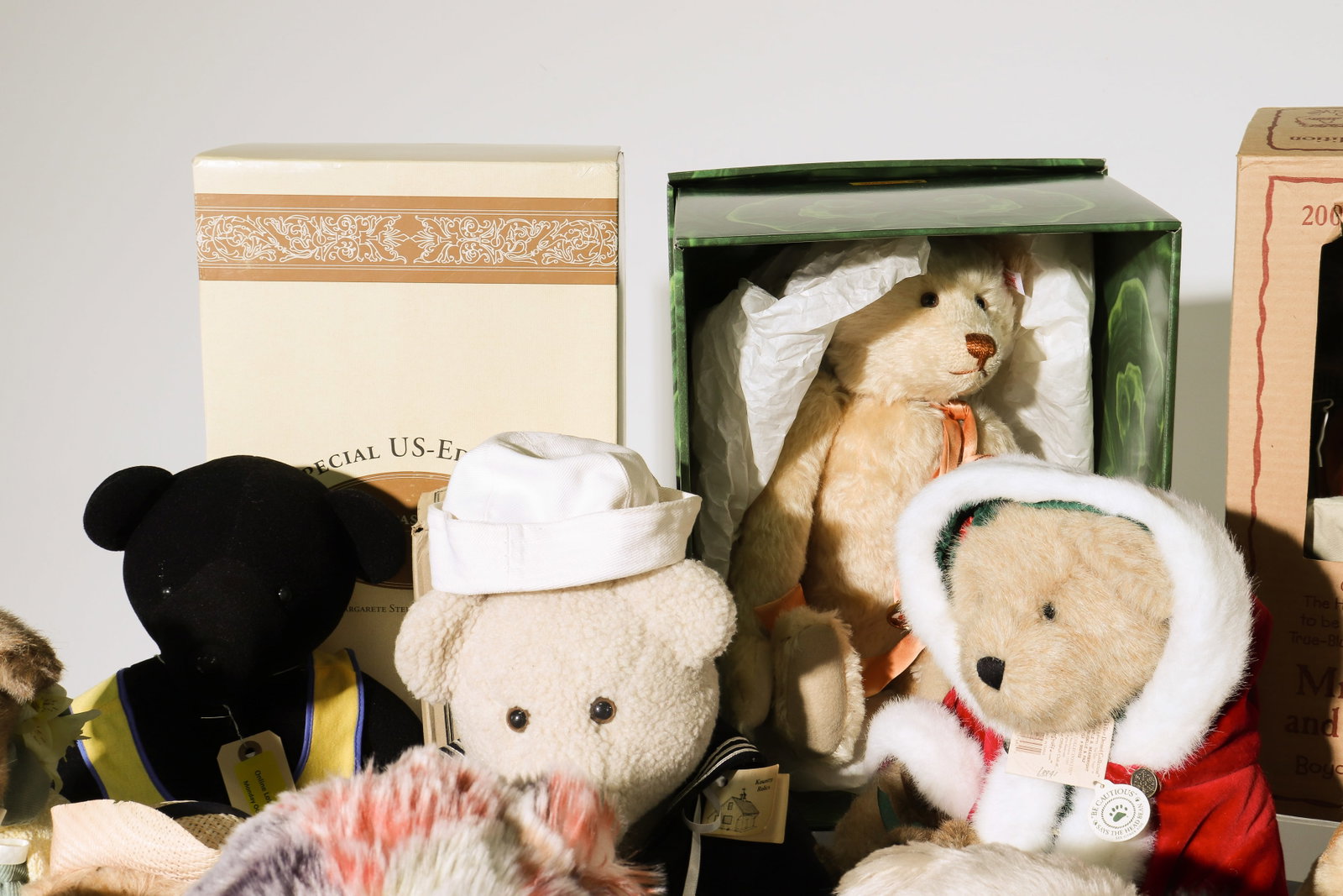 30 Assorted Teddy Bears Collection - 7