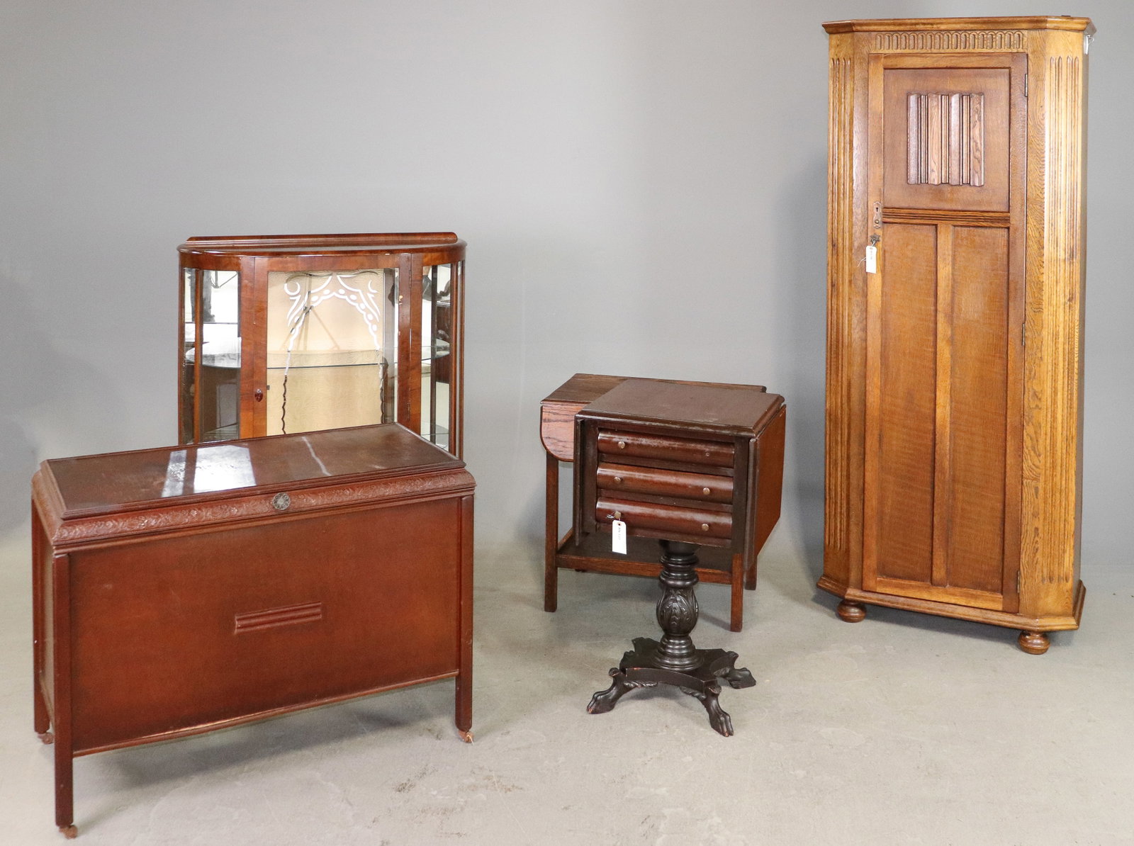 5pcs Display Cabinet, Buffet, Table, ETC. (1 of 9)