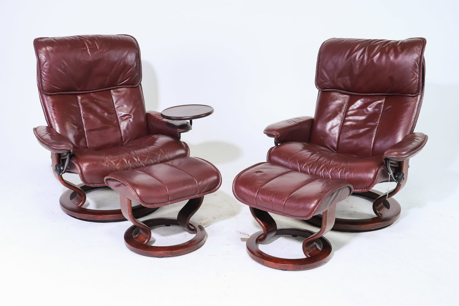2 Mid Century Modern Lounge Chairs & Ottomans - Ekornes (1 of 7)