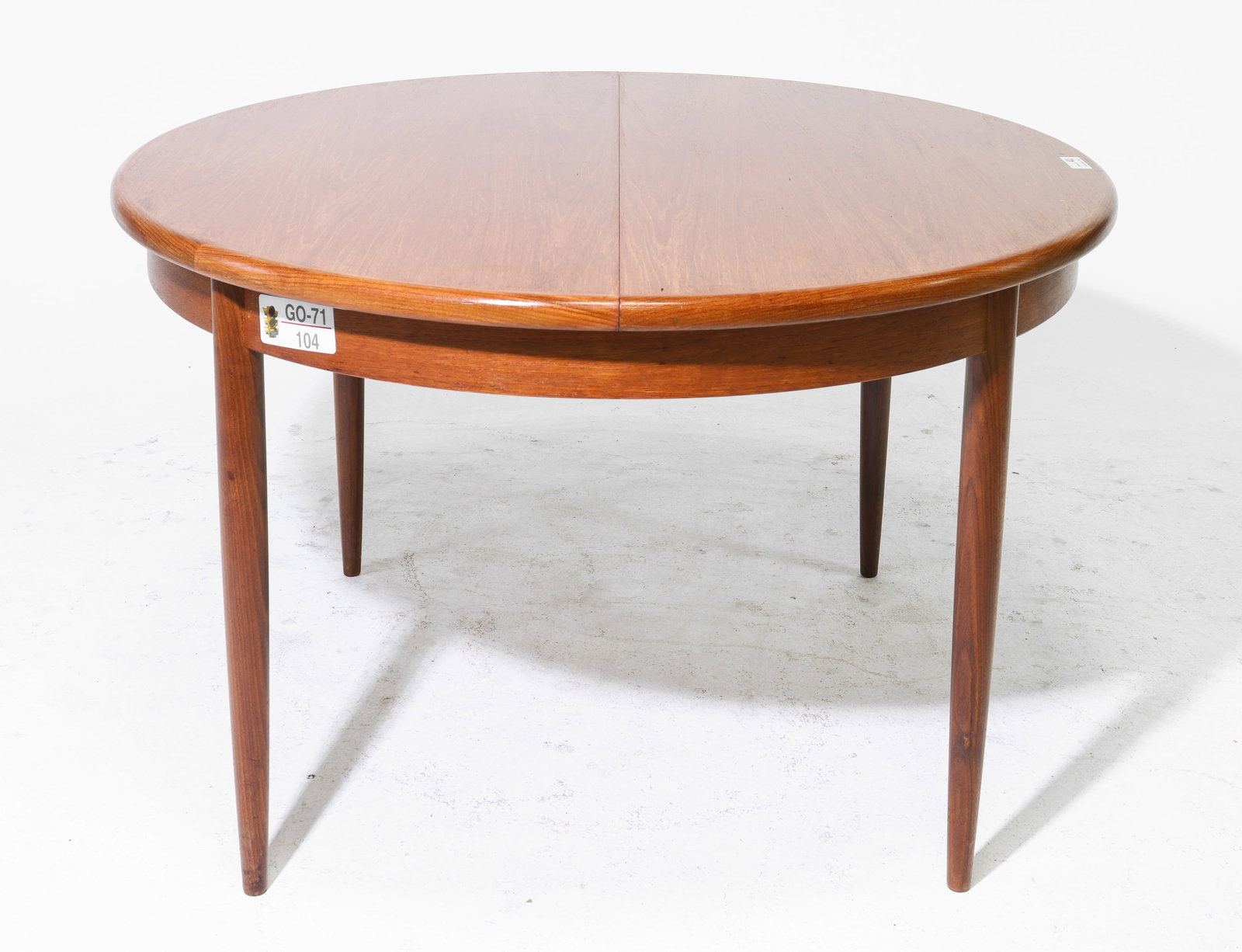 Round Mid Century Table with Pop Up Leaf - Gplan (1 of 3)