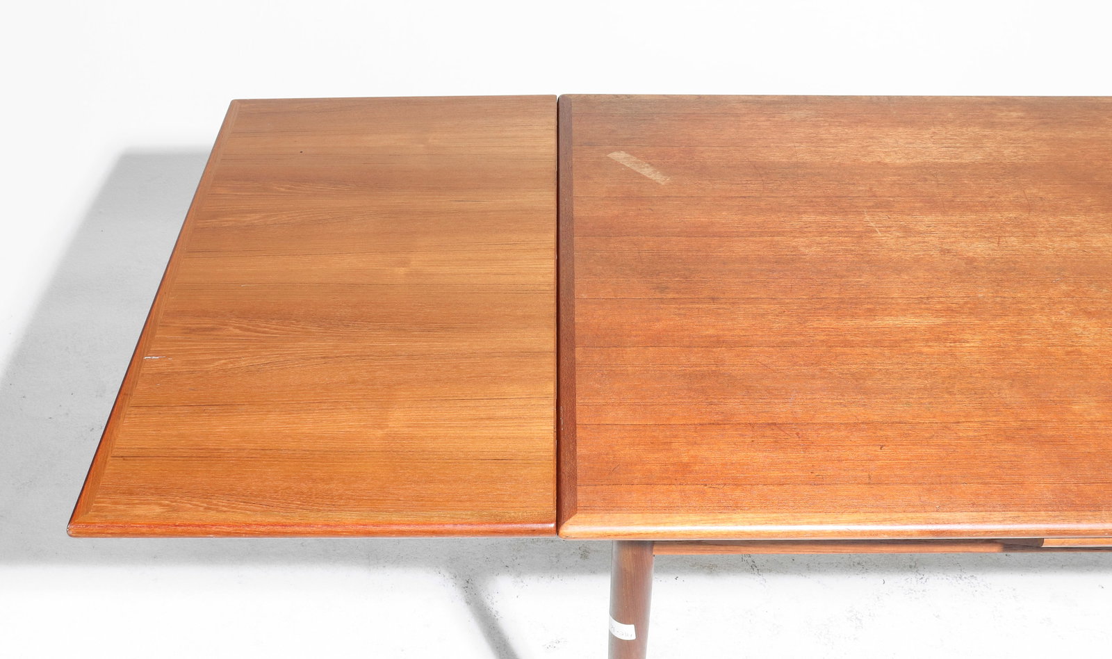 Mid Century Modern Draw Leaf Dining Table - 3