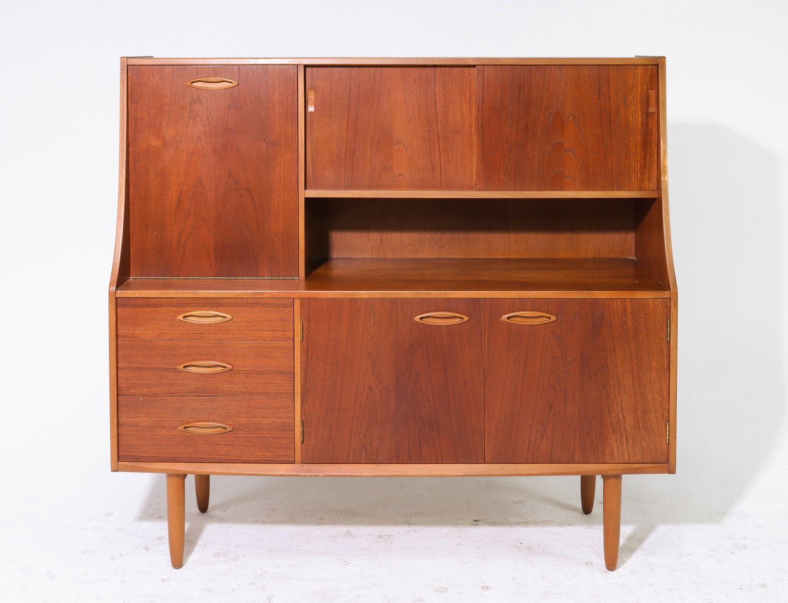 Mid Century Modern Cocktail Cabinet - Jentique (1 of 5)