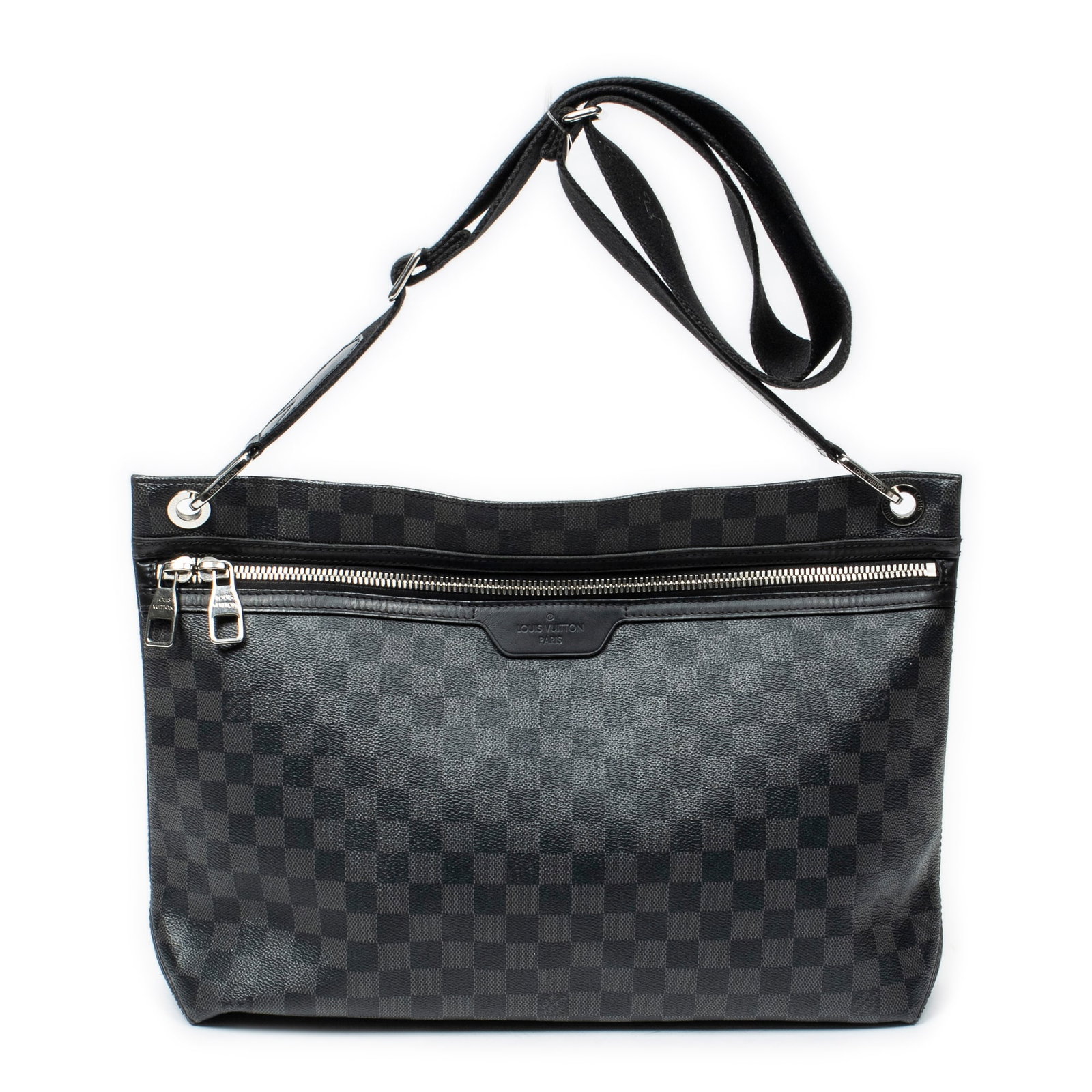 Louis Vuitton Hunter GM in Black/Grey Damier Graphite: Genuine Pre-Owned Louis Vuitton Hunter GM in Black/Grey Damier Graphite made in France in A condition. Date Code is AR3146 (34th week 2016) Measurements: 39*29*10cm (Length * Height * Width). This