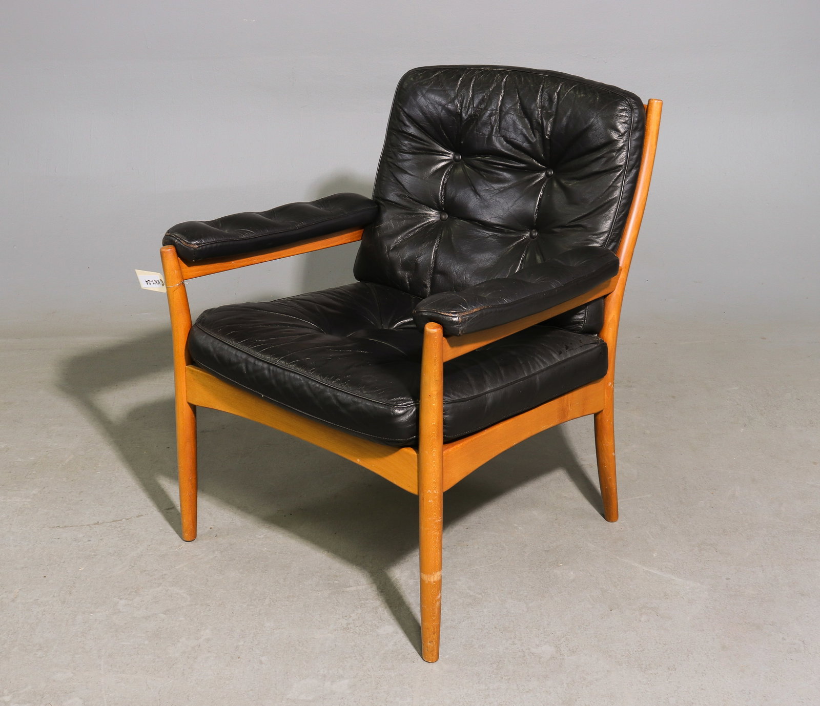 Danish Modern Black Leather Tufted Arm Chair: Danish Mid Century Modern Black Leather Tufted Arm Chair - 33.5 in tall x 29 x 28 with a seat height of 17 inches