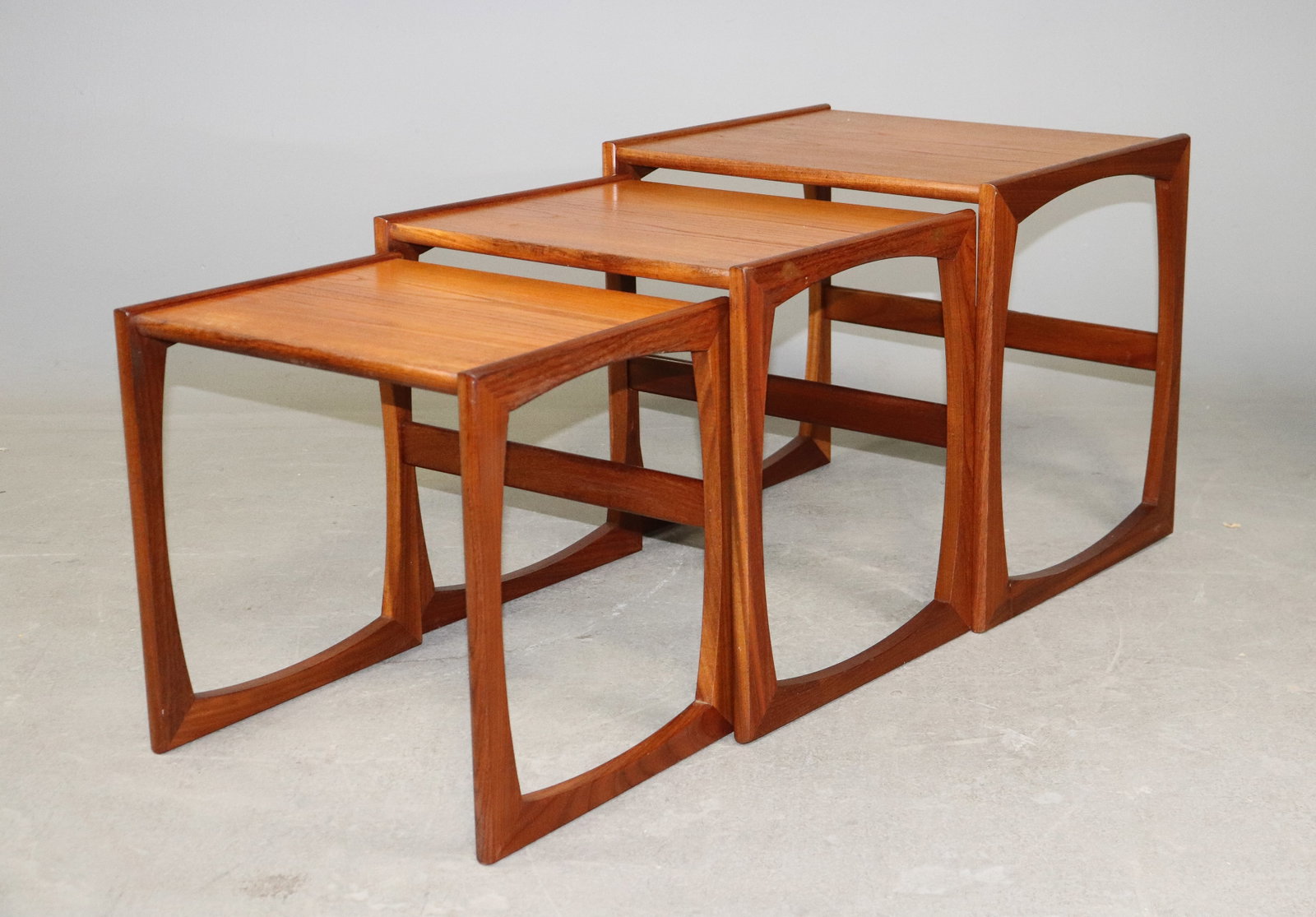 Mid Century Modern Quadrille Nest of 3 Tables (1 of 3)