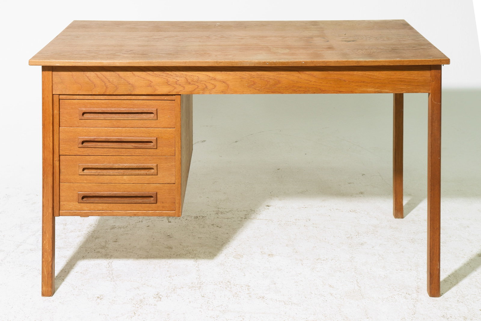 Danish Mid Century Modern Desk: Danish Mid Century Modern Desk - 29 in tall x 47 x 23.5, Kneehole is 24.5 x 28
