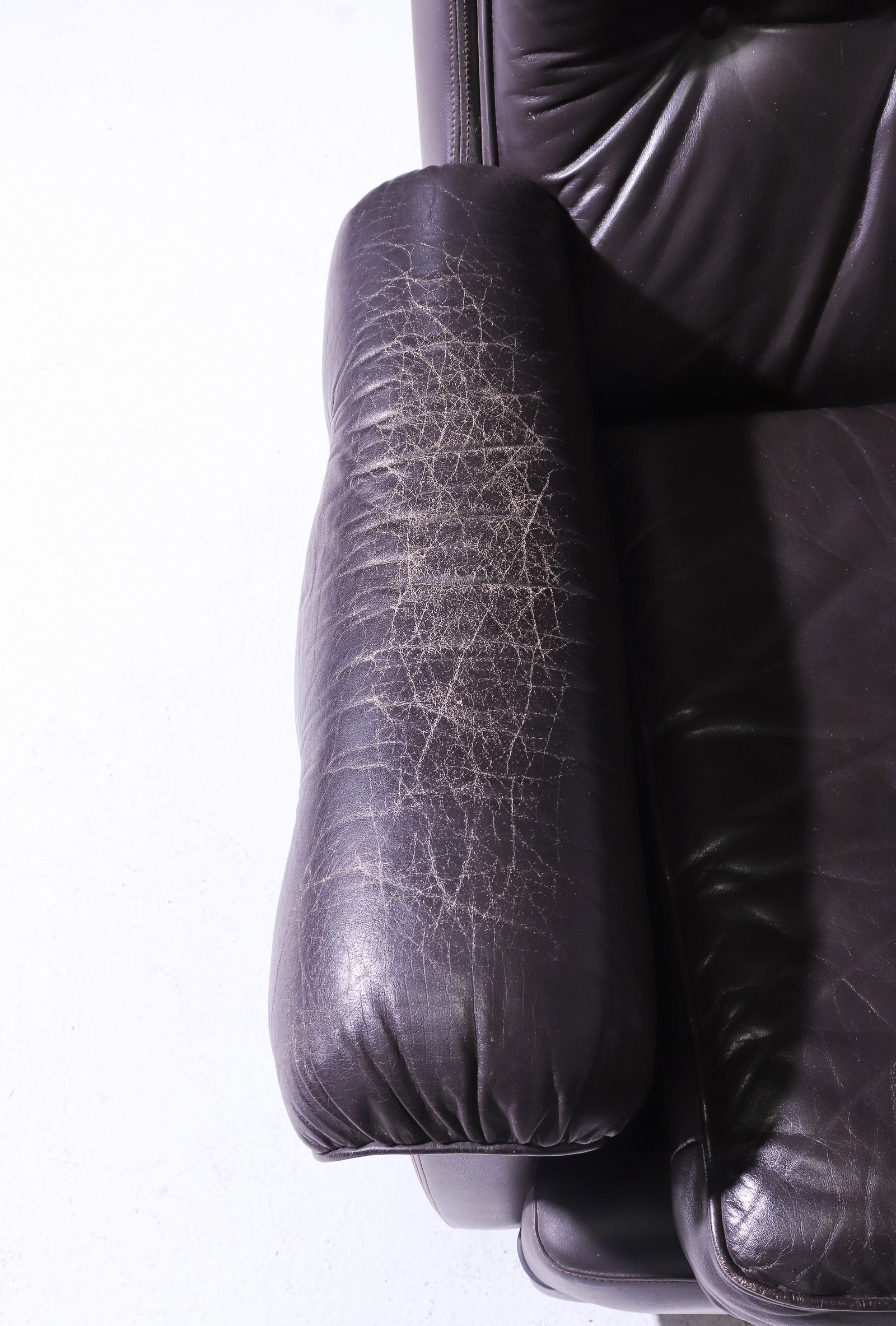 Danish Leather Button Tufted Sectional Sofa - 7