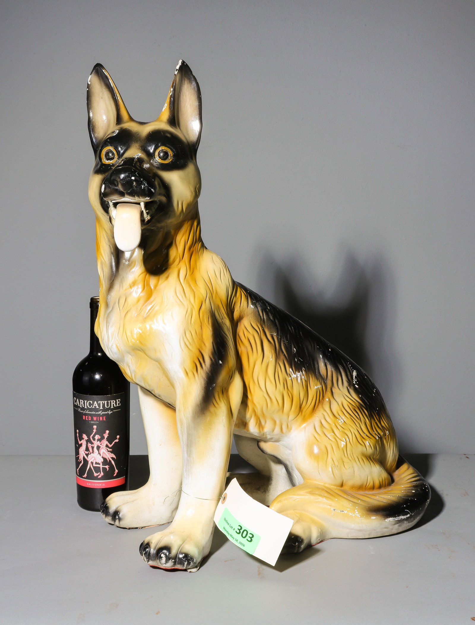 German Shepherd / Alsatian Dog Statue: German Shepherd / Alsatian Dog Statue / Figure - 24 in tall x 22 x 9