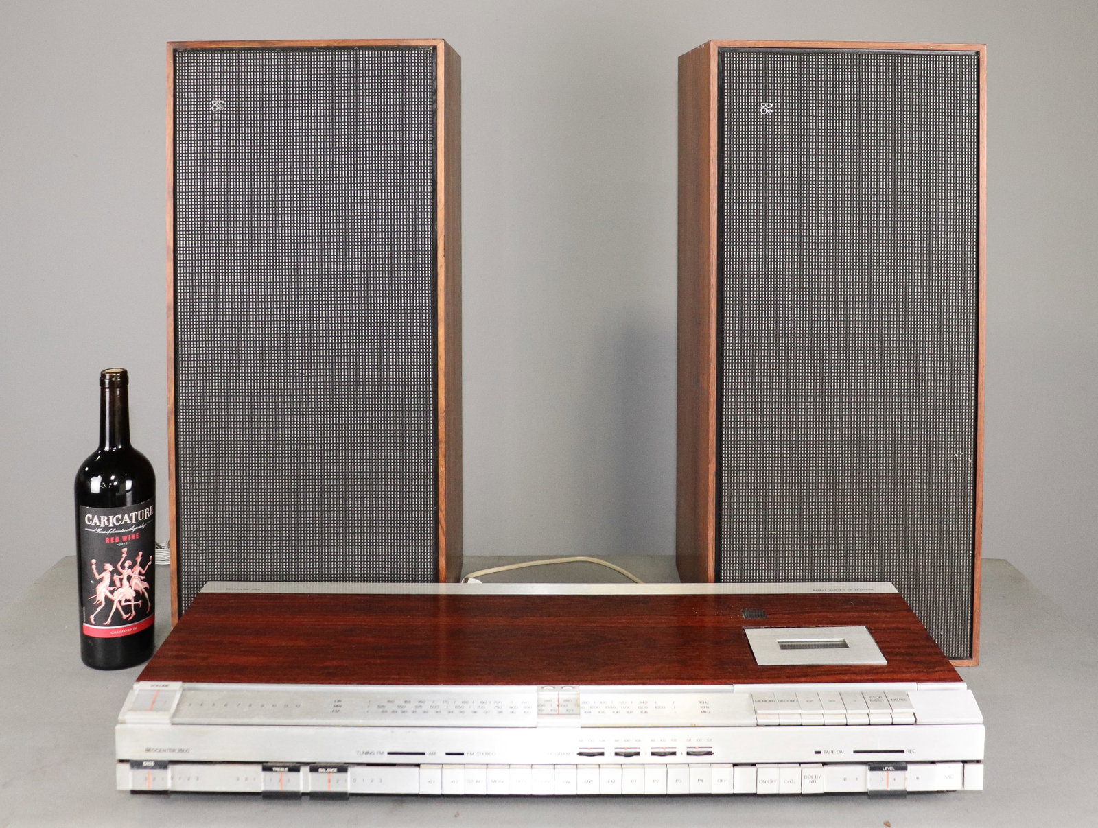 Bang & Olufsen Beocenter 2600 & Beovox 1500 Speakers: Danish Bang & Olufsen Beocenter 2600 Stereo & Beovox 1500 Speakers - 3.75 in tall x 27 x 10.75, speakers are 24.75 in tall x 11 x 12