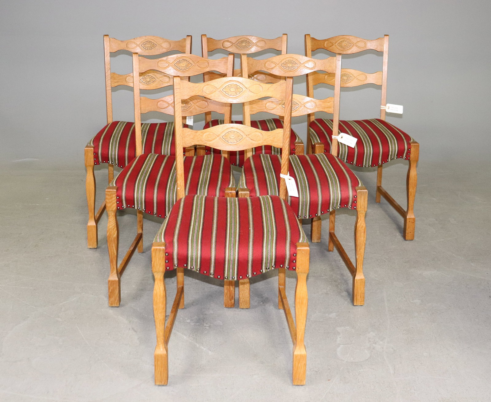 Set Of 6 Danish Oak Dining Chairs: Set Of 6 Danish Oak Dining Chairs - 34 in tall x 19 x 19, seat height is 18 in