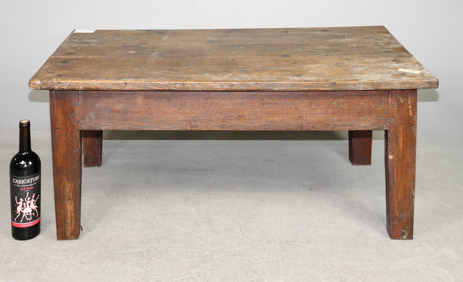 Rustic Oak Farmhouse Style Coffee Table (1 of 5)