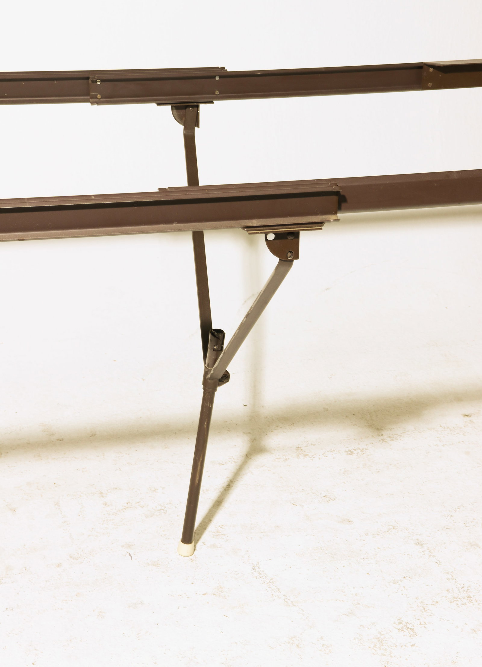 Danish Oak Round Table with Three Insertable Leaves - 5