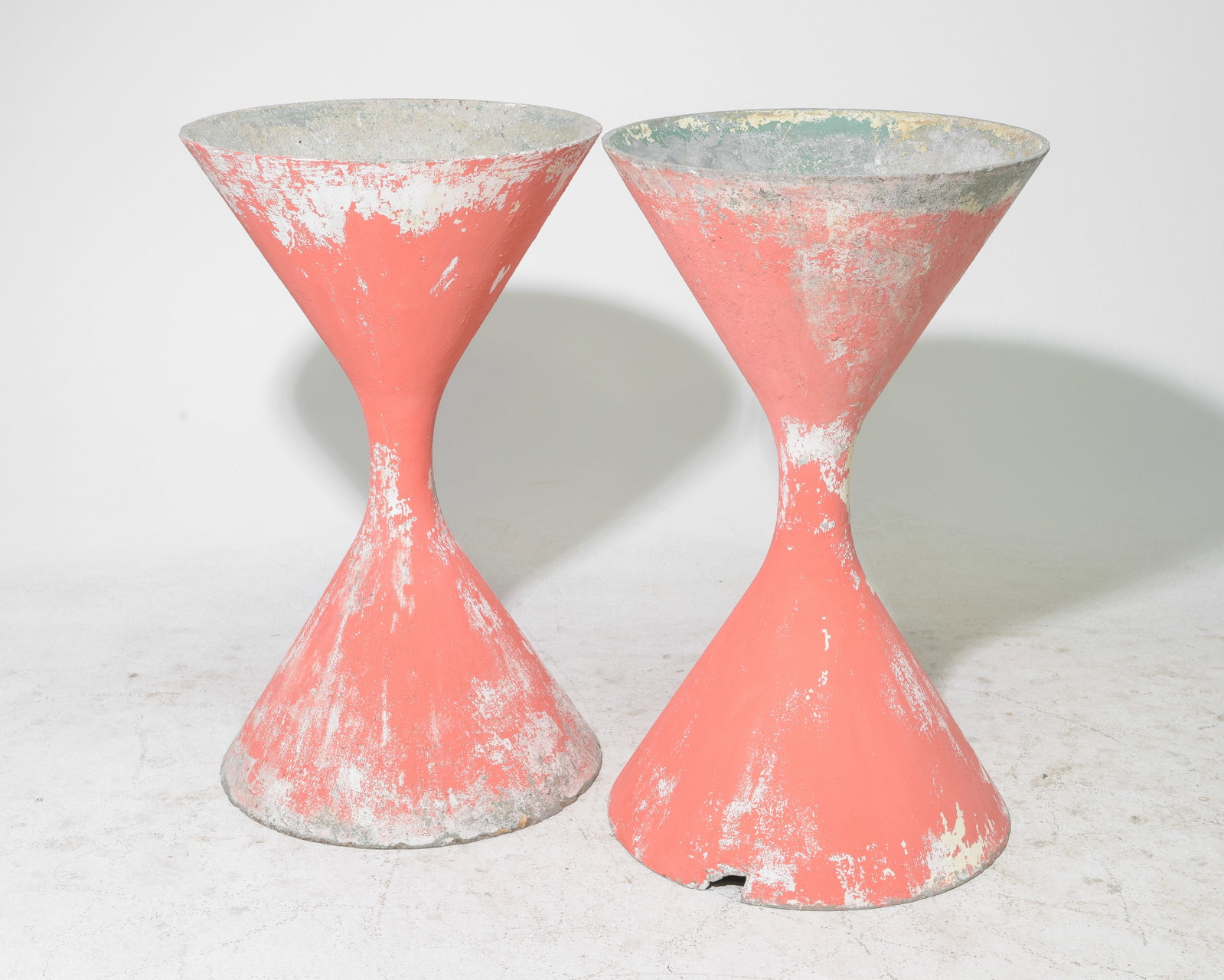 Willy Guhl (1915-2004) - 2 Large Diabolo Planters #1: Willy Guhl (1915-2004) - 2 Large Diabolo (Diablo) Planters - 36 in tall x 21.5 inch diameter each - Much of Willy Guhl's work is crafted from either concrete or Eternit & made in Switzerland - One has