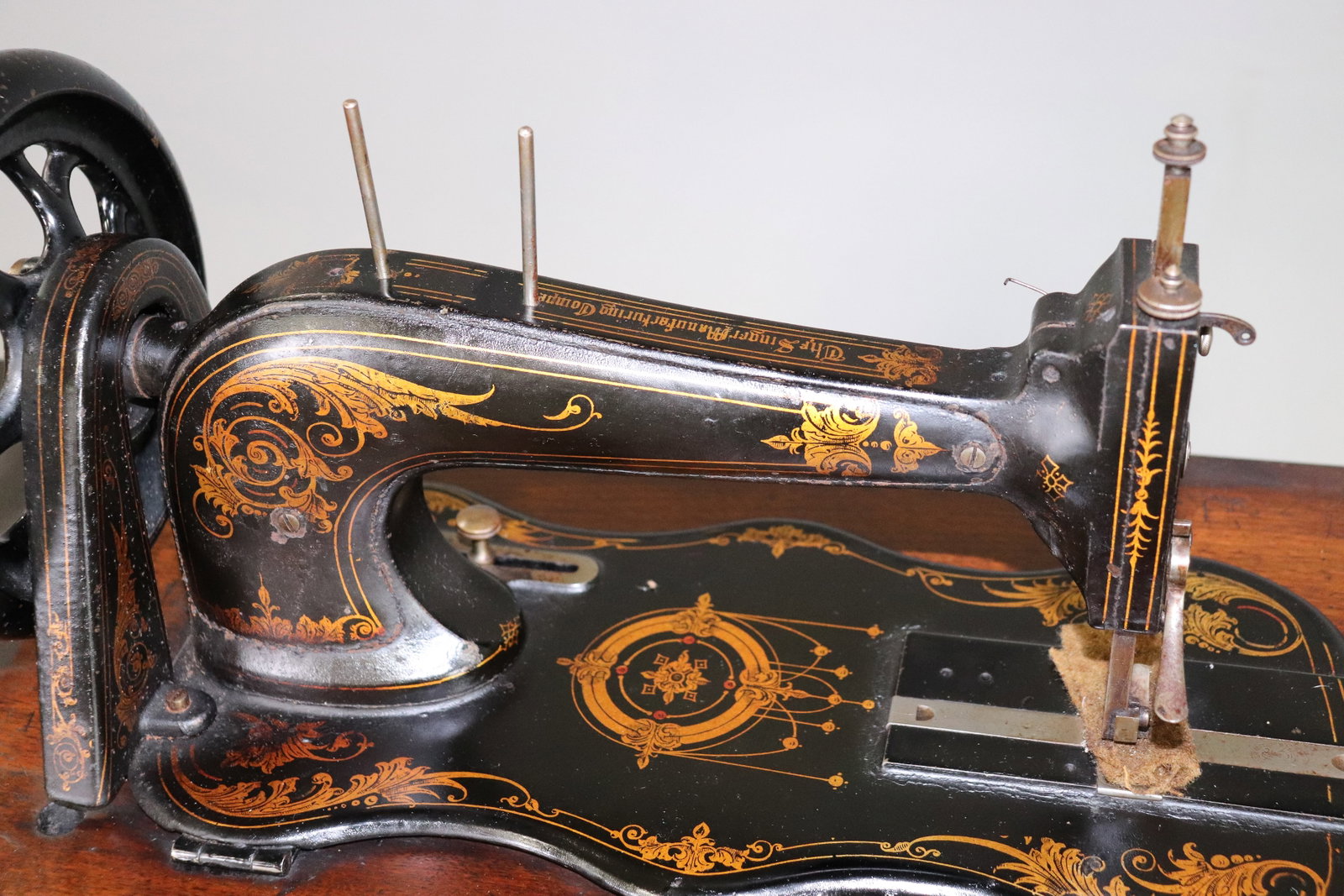 2 Singer Sewing Machine Bases & Sewing Machine - 3