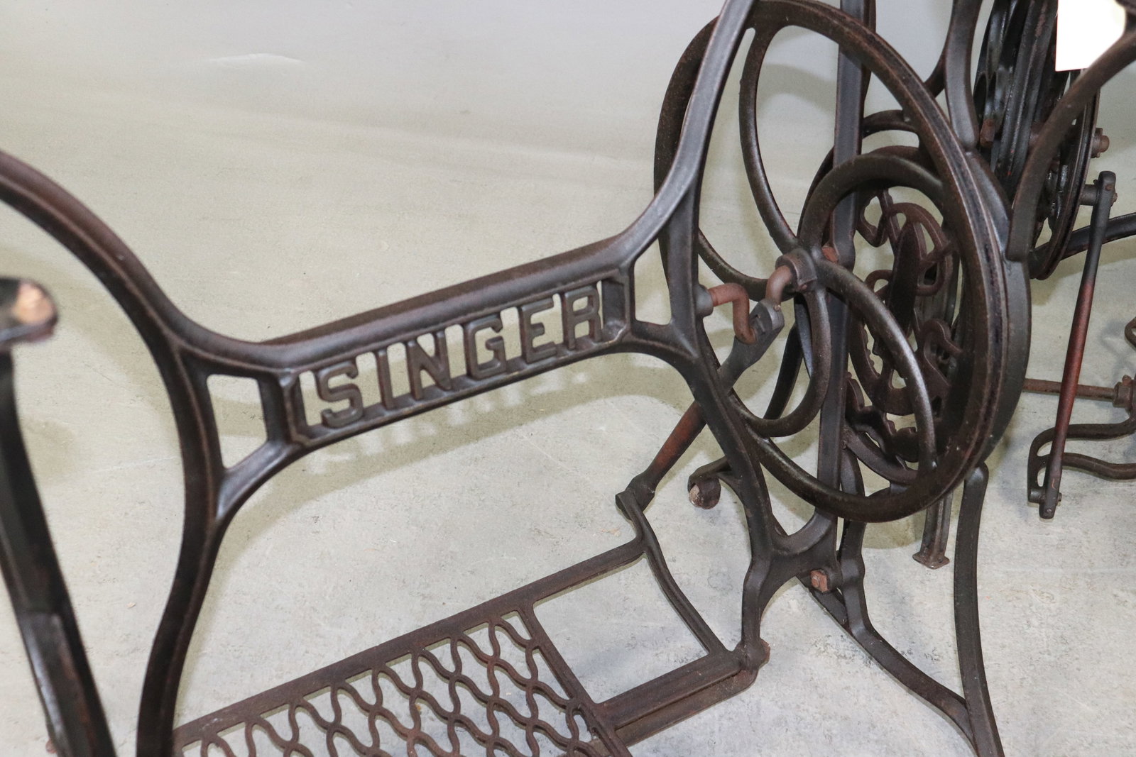 2 Singer Sewing Machine Bases & Sewing Machine - 4