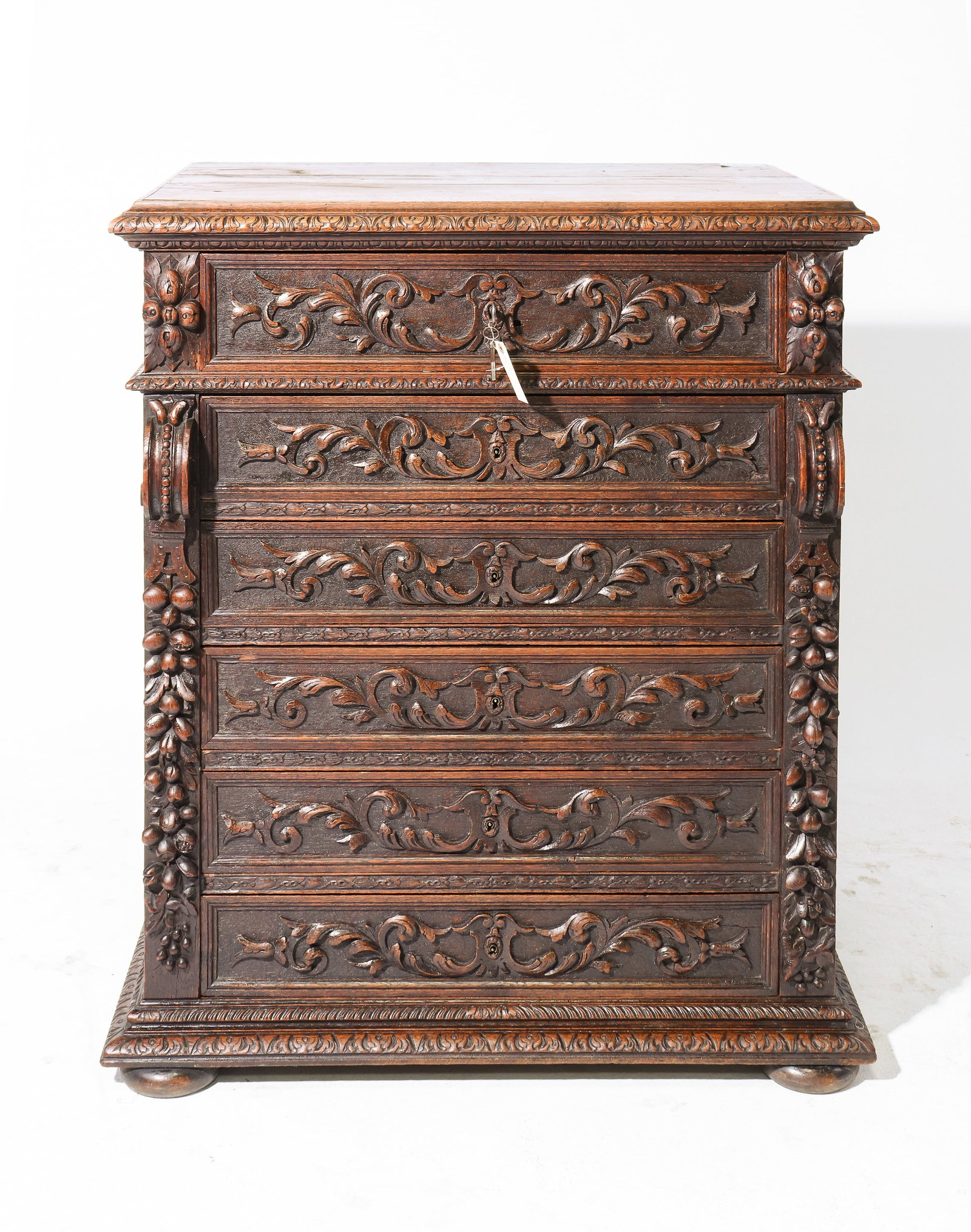 Renaissance Style Finely Carved Oak Chest c.1890's (1 of 5)