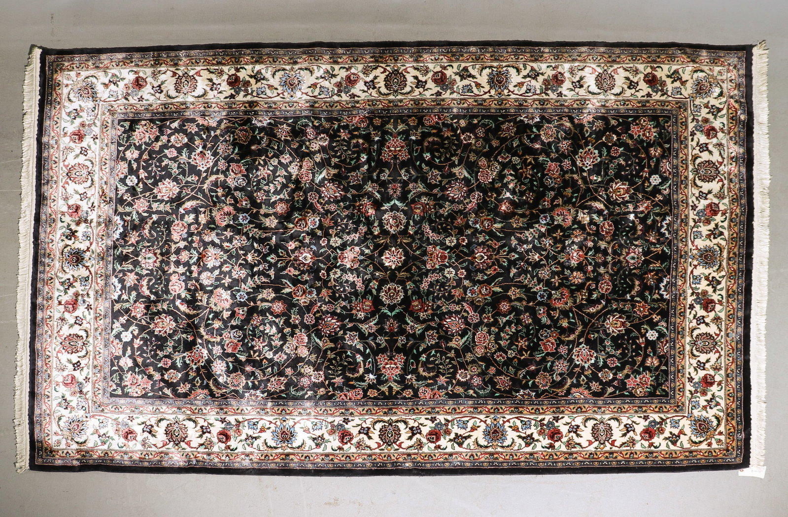 Persian Hand Knotted Rug - 6' x 9' #2: Persian Hand Knotted Rug - 6' x 9'