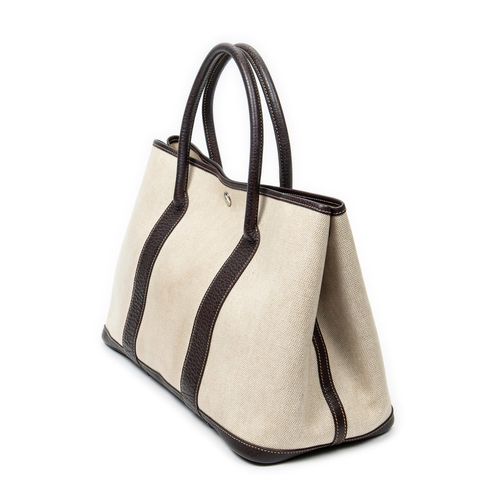 Hermes Garden Party PM in Beige/Brown Toile H Canvas: Genuine Pre-Owned Hermes Garden Party PM in Beige/Brown Toile H Canvas made in France in A condition. Date Code is Stamp T (2015) Measurements: 36*25*17cm (Length * Height * Width). This lot includes 