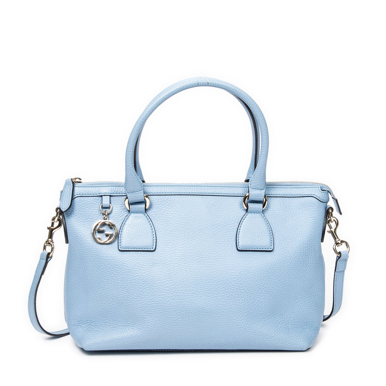 Gucci Interlocking G Tote in Grained Calfskin Leather: Genuine Pre-Owned Gucci Interlocking G Tote in Light Blue Grained Calfskin Leather made in Italy in A condition. Date Code is 449659 493075 Measurements: 30*22*11cm (Length * Height * Width). This