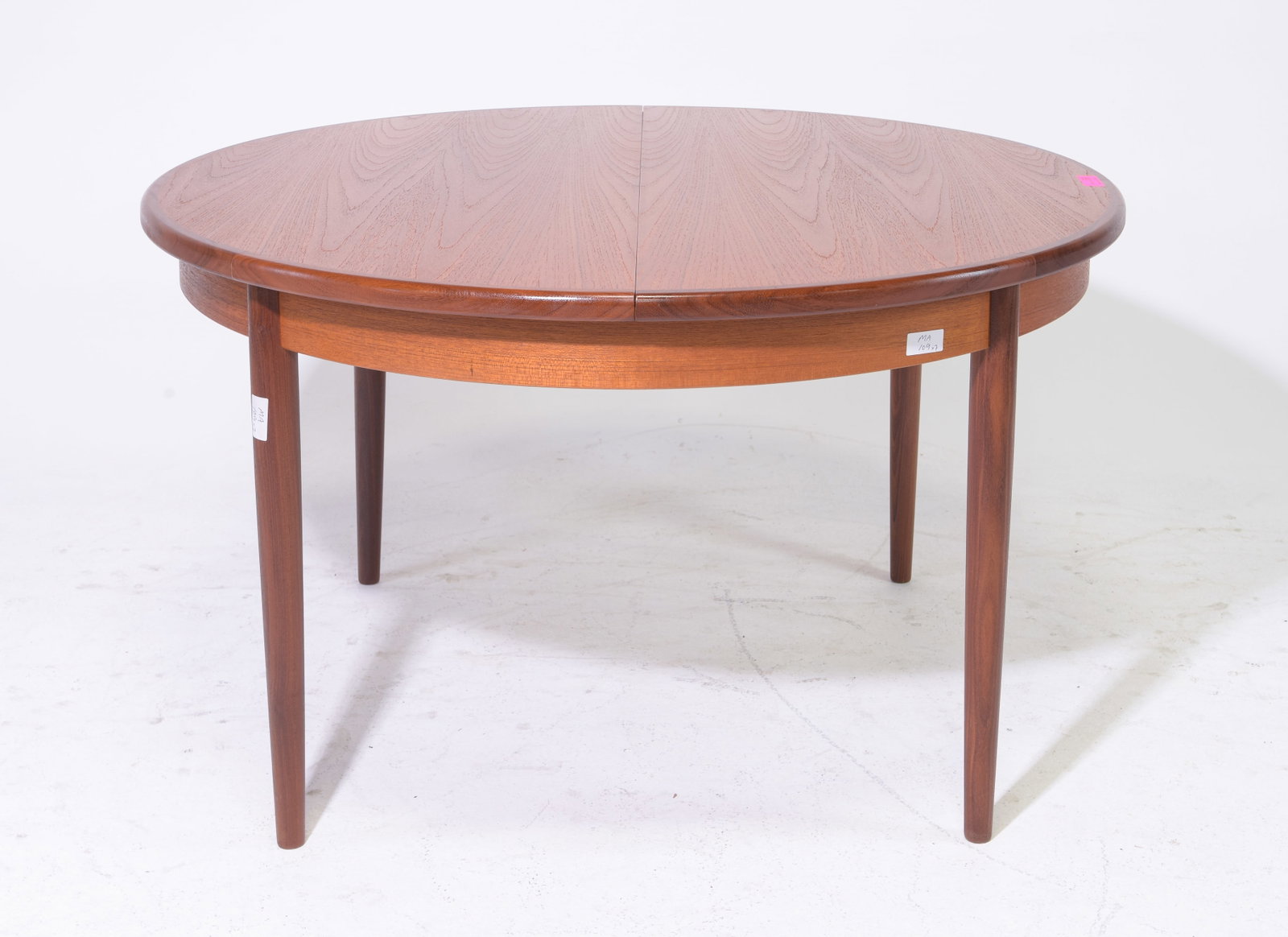 Round Mid Century Table with Pop Up Leaf - Gplan (1 of 4)