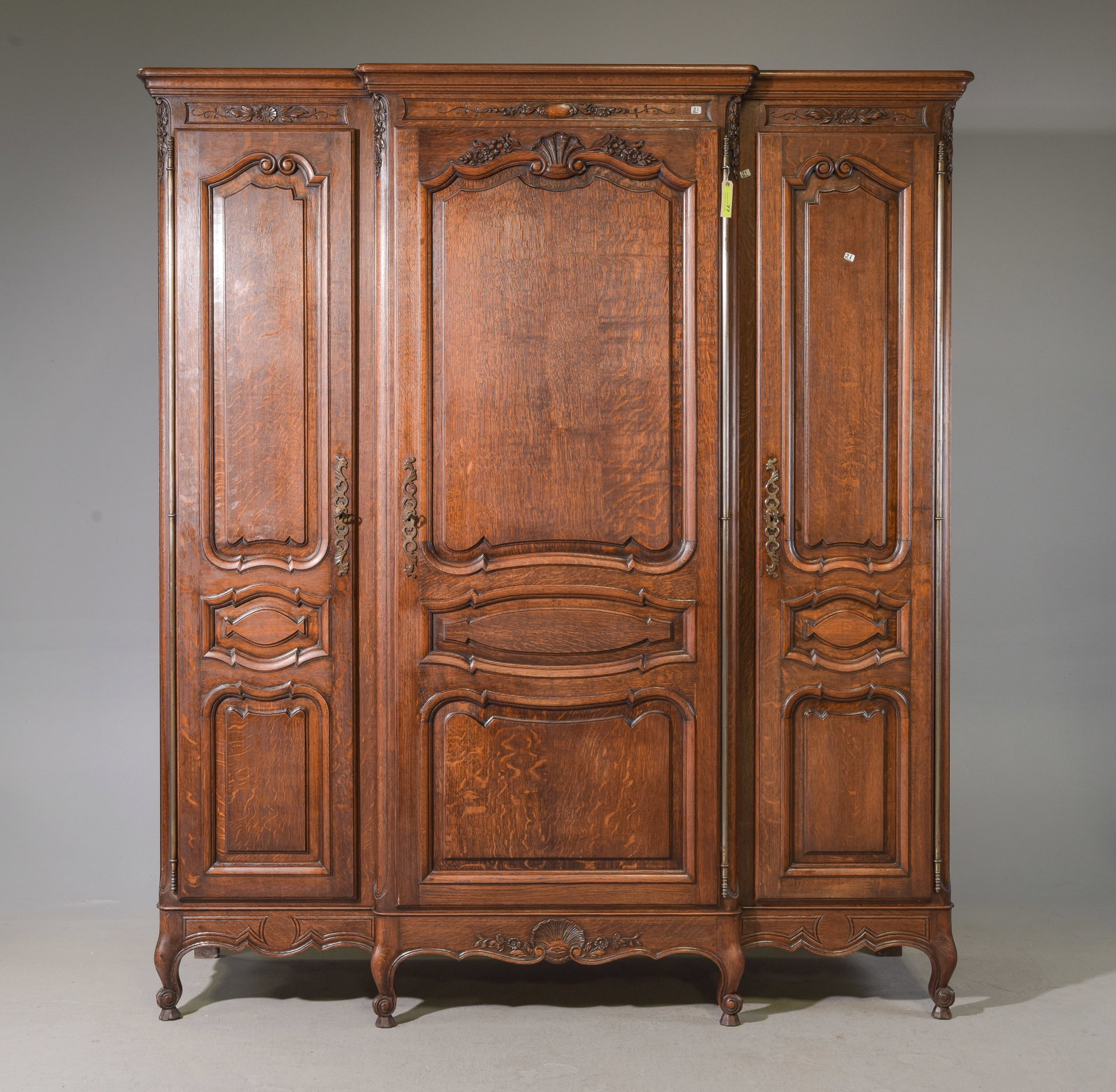 Louis XV Style Oak Triple Door Armoire: French Louis XV Style Oak Triple Door Armoire / Robe - 84 in tall x 73.5 x 25.5
