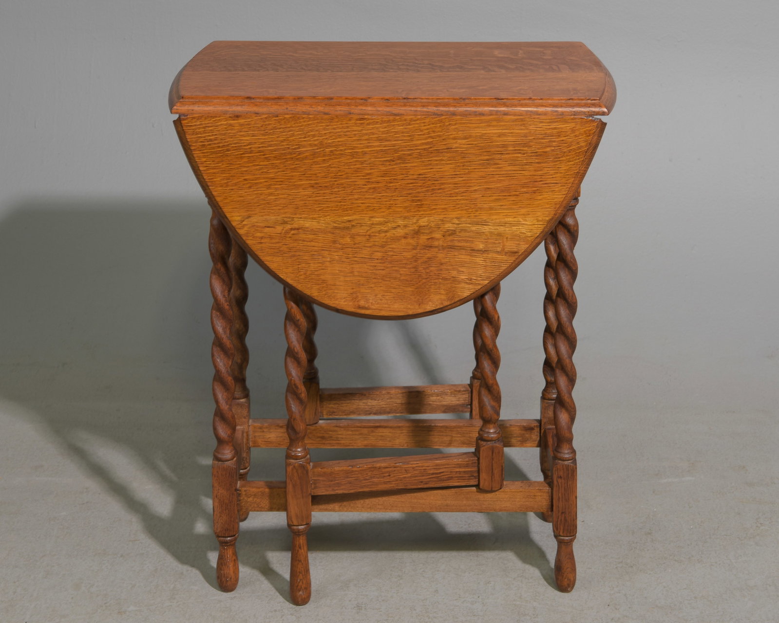 British Oak Barley Twist Drop Leaf Table #2 (1 of 3)