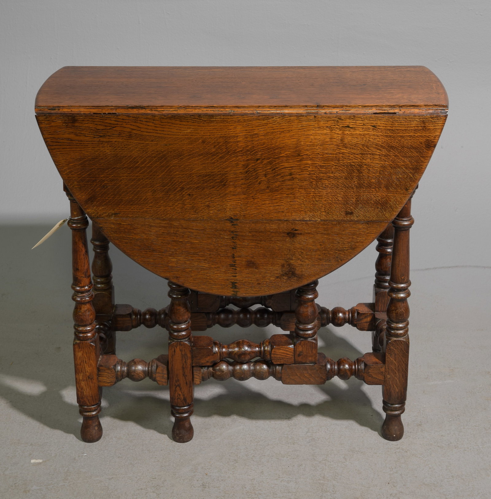 British Oak Drop Leaf / Gateleg Table (1 of 3)