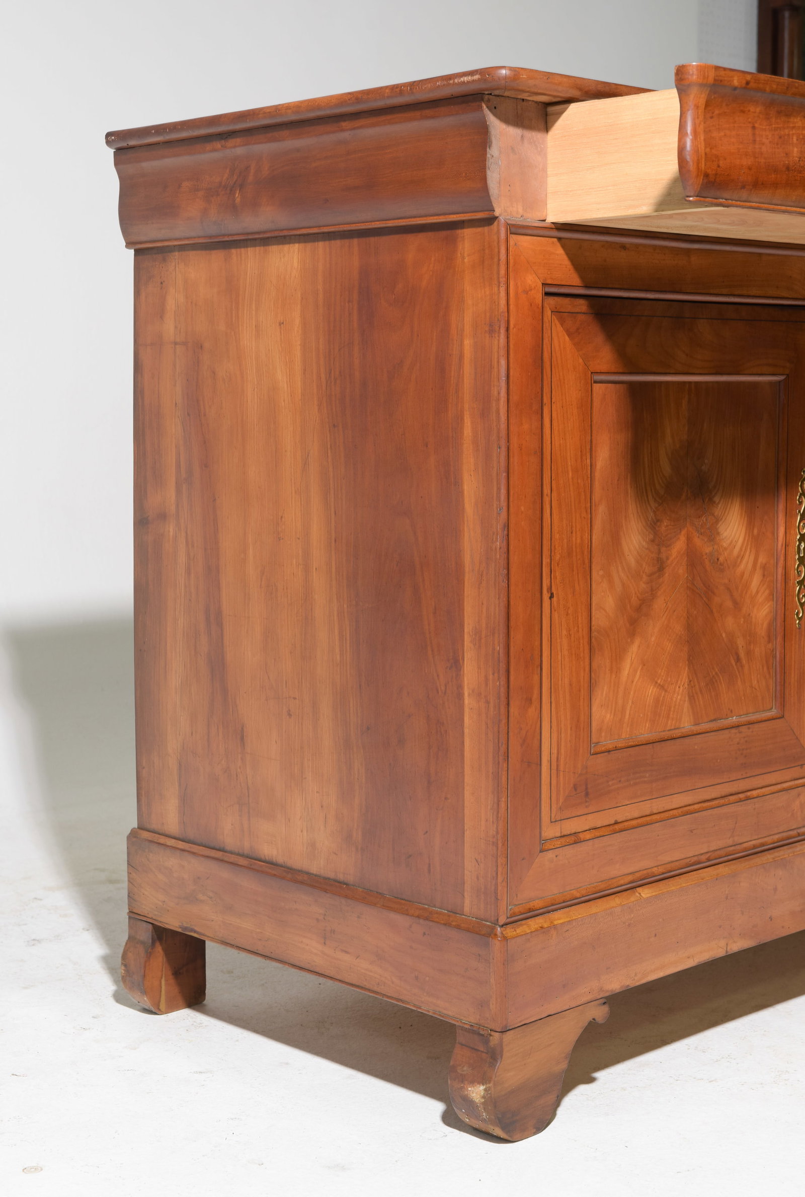 Louis Philippe Style Buffet / Sideboard - 5