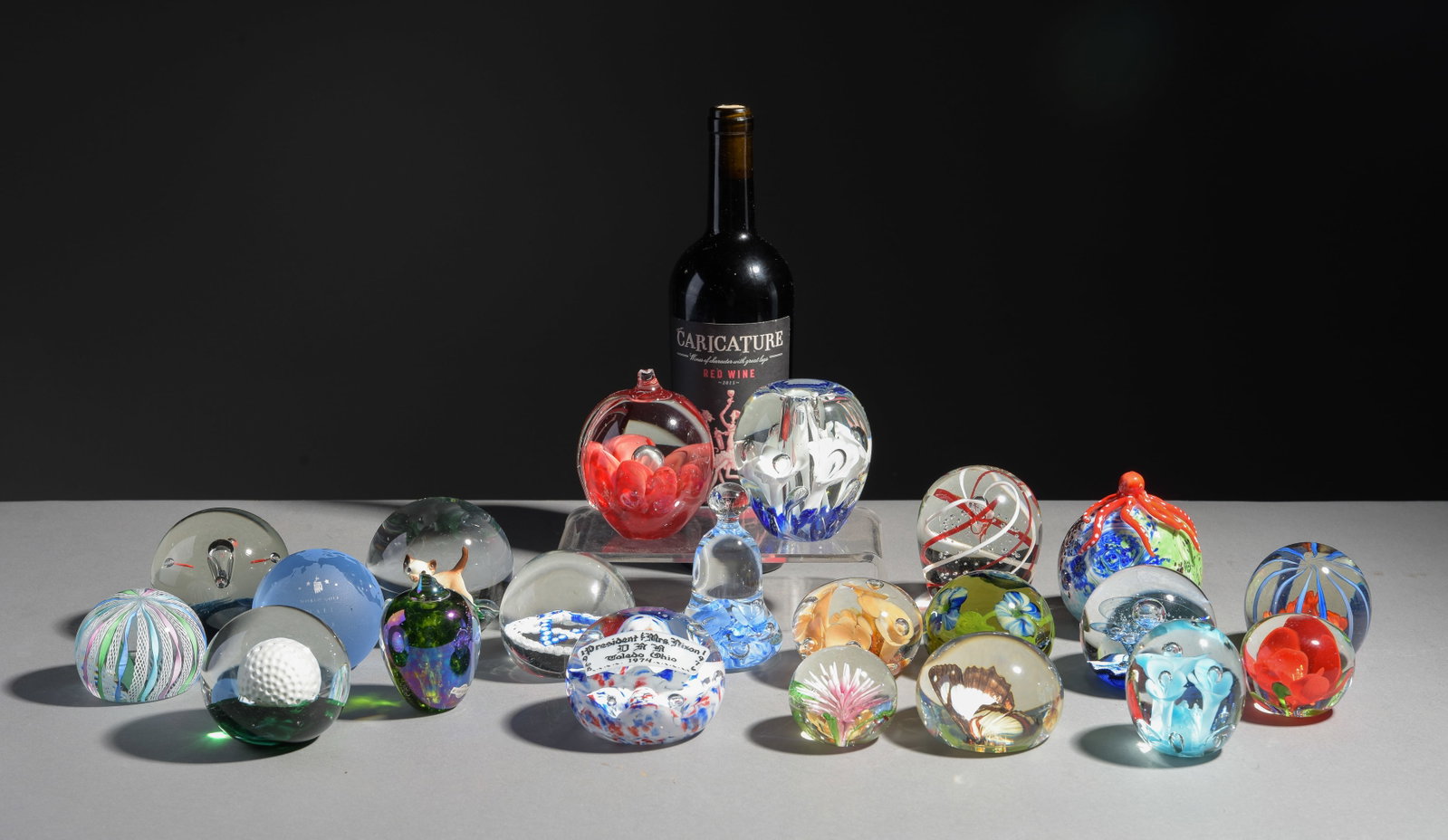 21 Assorted Hand Crafted Art Glass Paper Weights (1 of 10)