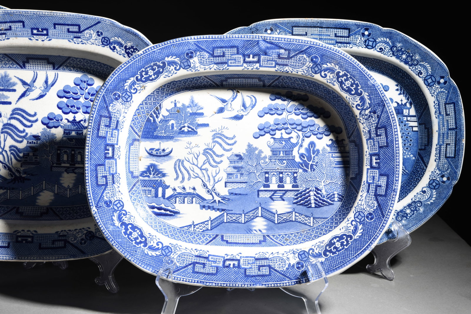 Four Assorted Blue & White Willow Pattern Platters - 2