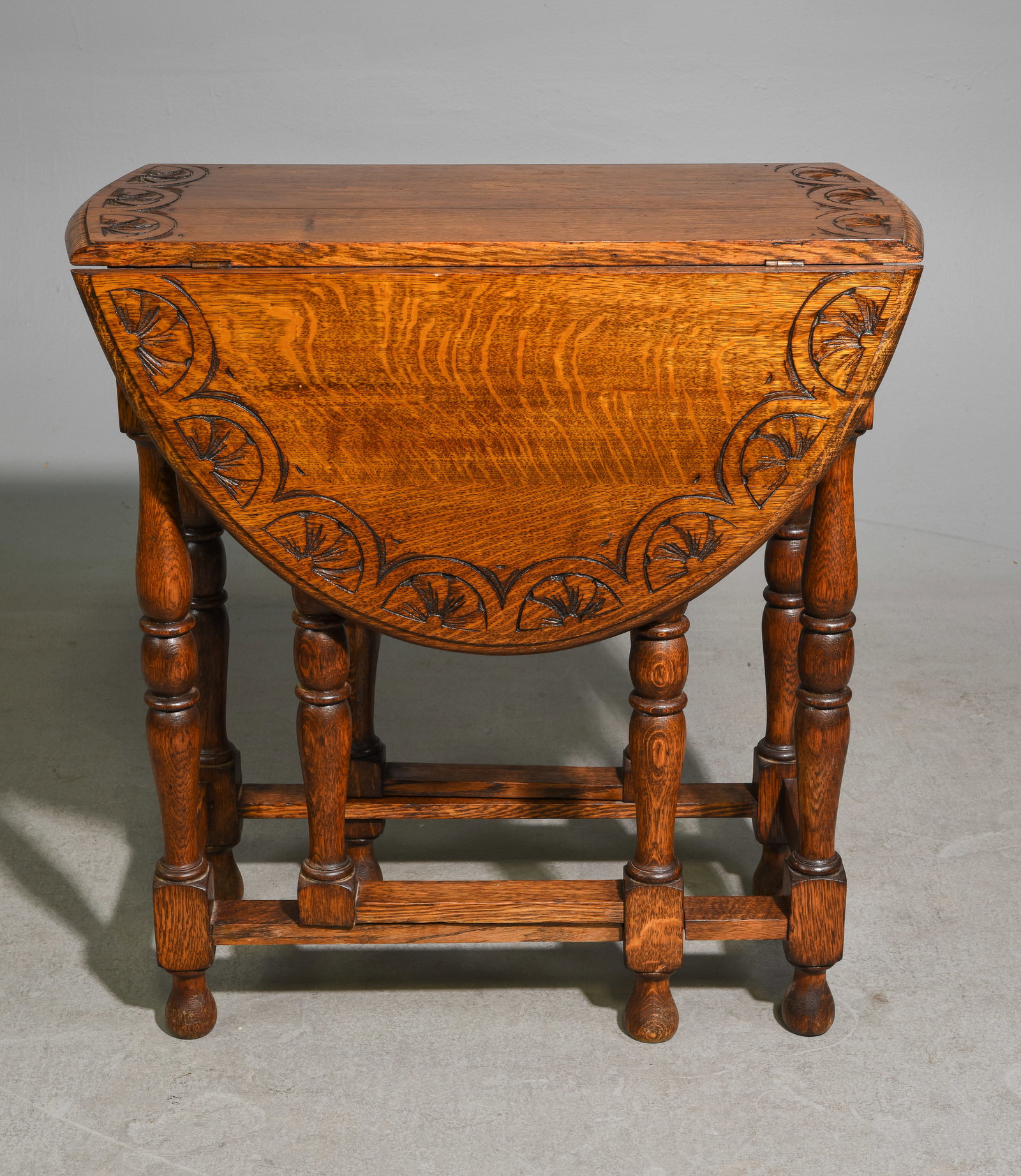 British Carved Oak Drop Leaf Table c.1930's: British Carved Oak Drop Leaf Table c.1930's-40's - 31 in tall x 30 x 16, Leaves add an additional 14 inches each