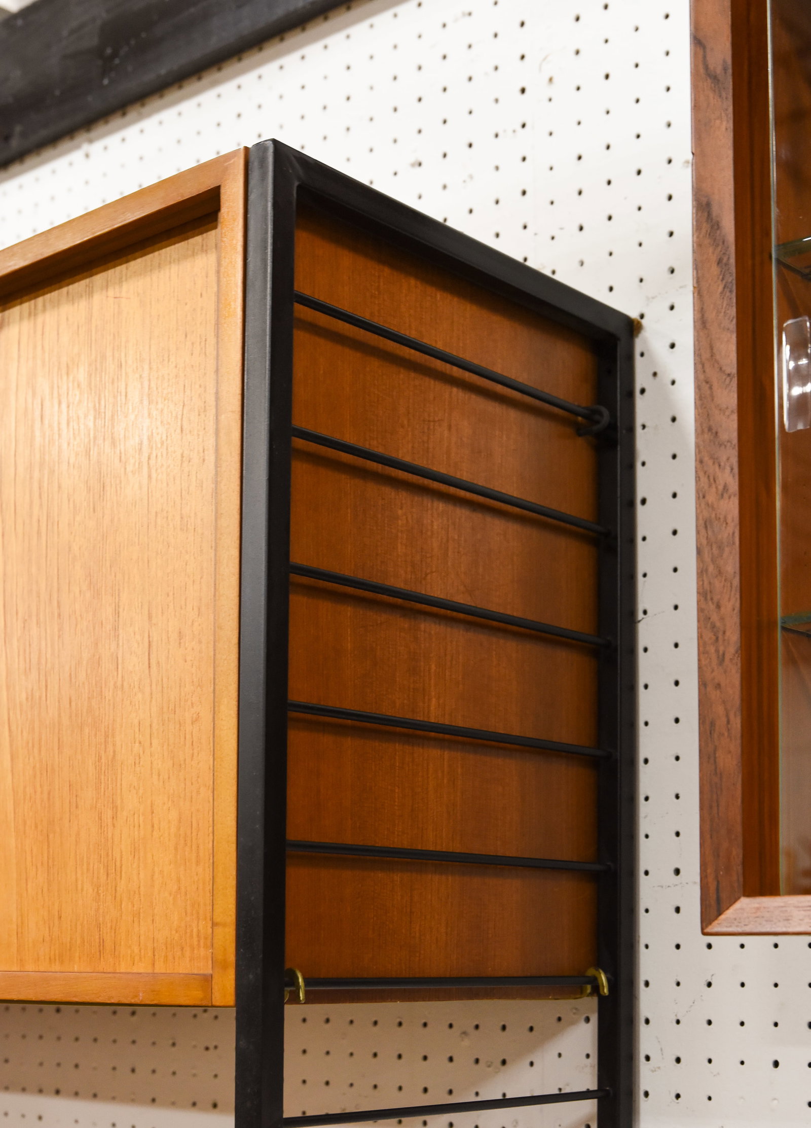 4 Bay Mid Century Wall Unit / System By Ladderax - 12
