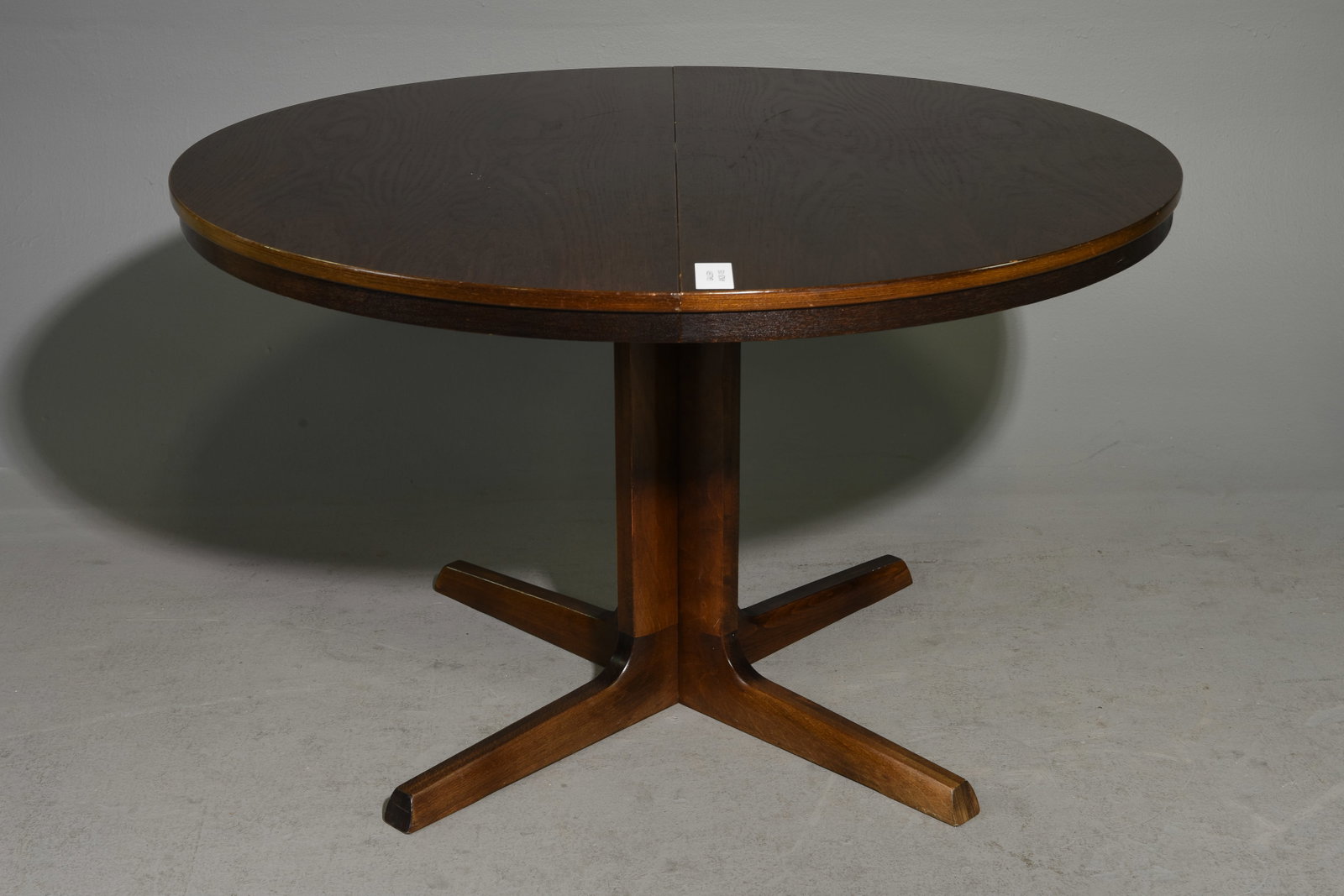 Danish Modern Round Pedestal Base Table with 2 Leaves (1 of 7)