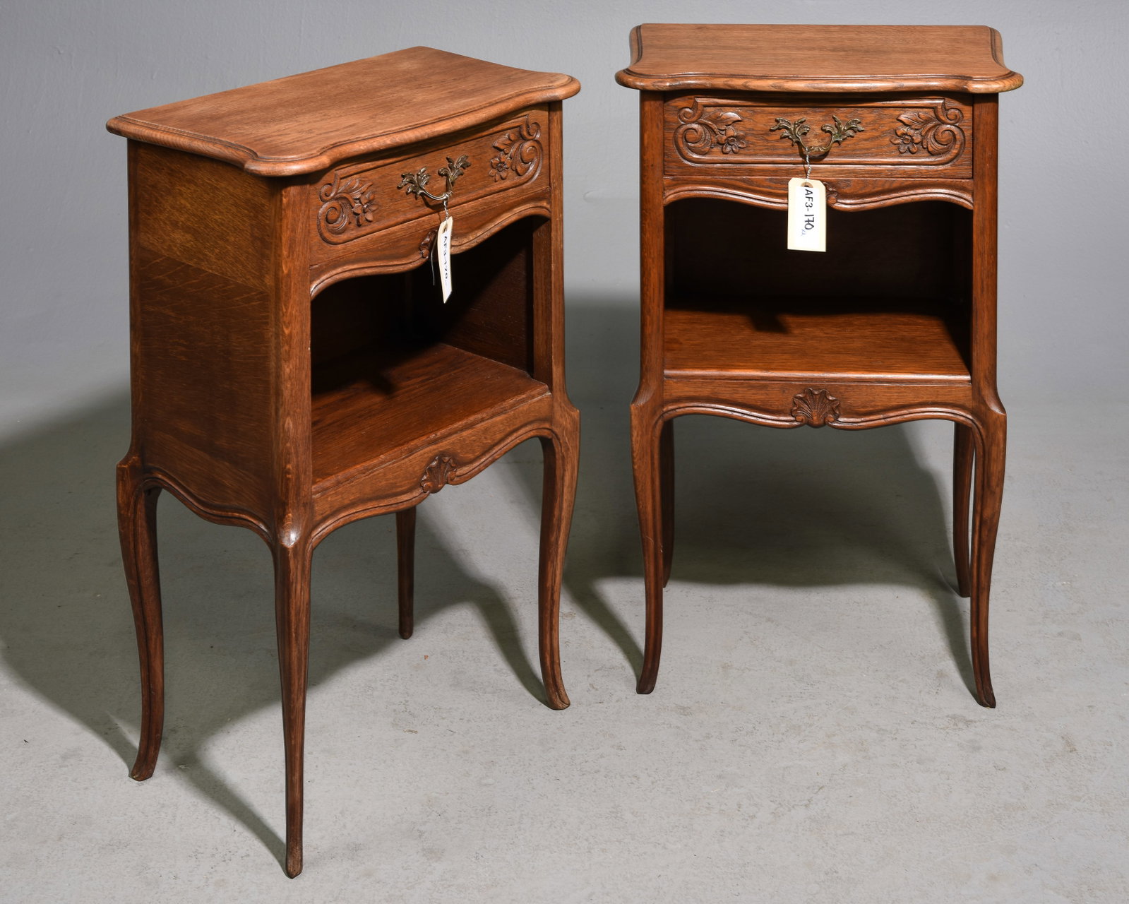 Louis XV Style Pair of Oak Nightstands (1 of 4)