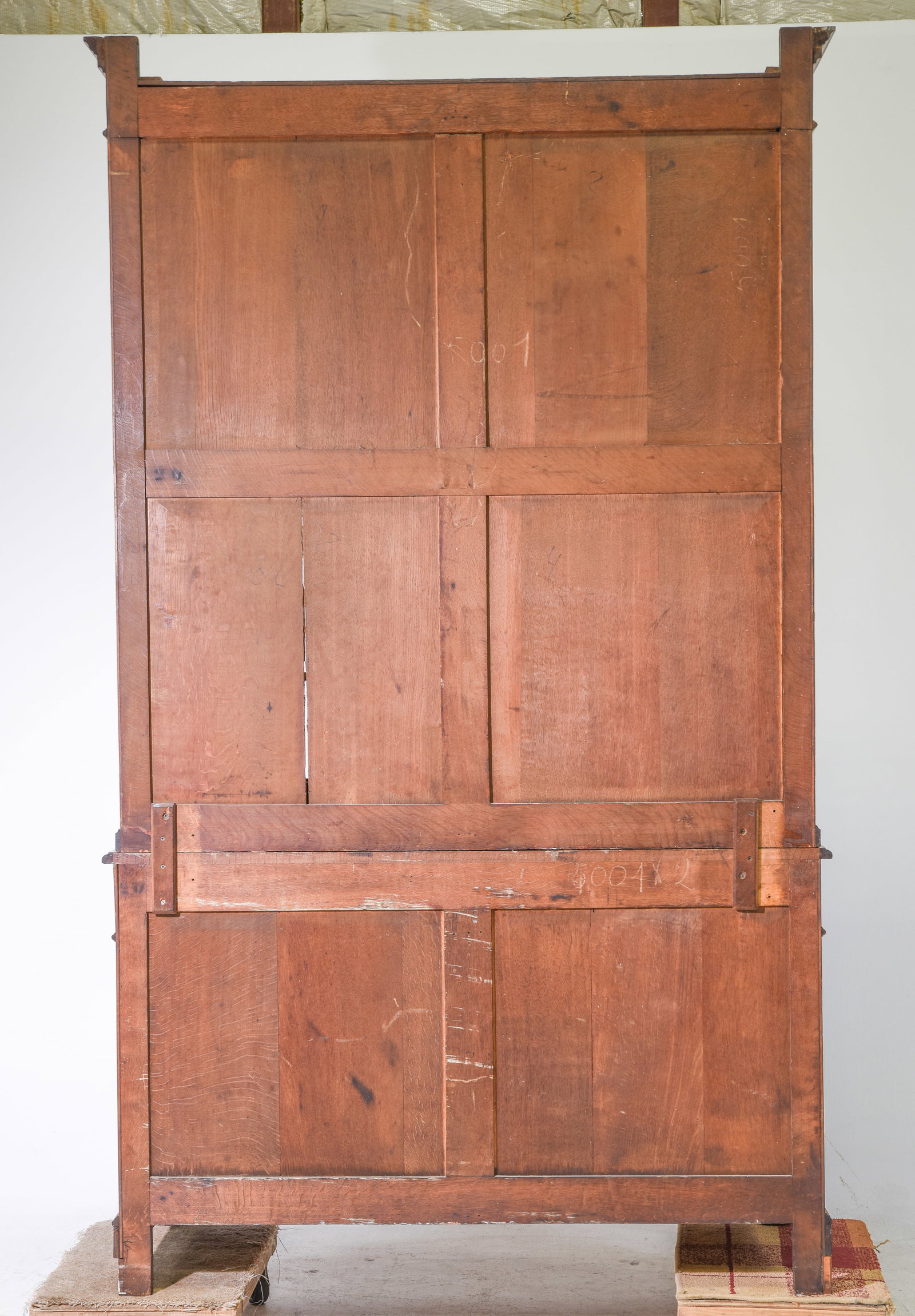 Jacobean Walnut Large Breakfront Bookcase - 7
